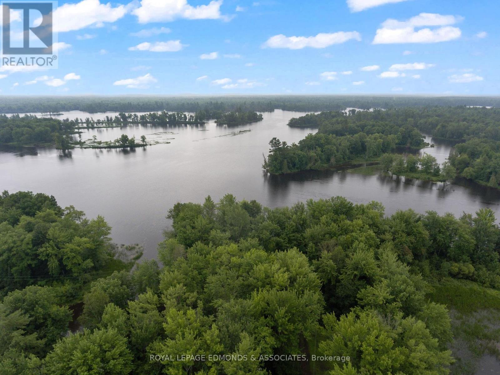 












178 PURPLE FINCH TRAIL

,
Whitewater Region,




Ontario
K0J1C0


