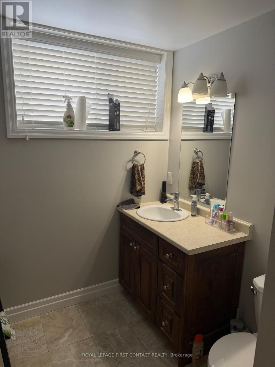 












LOWER - 3178 OAK STREET

,
Innisfil,




Ontario
L9S2K3

