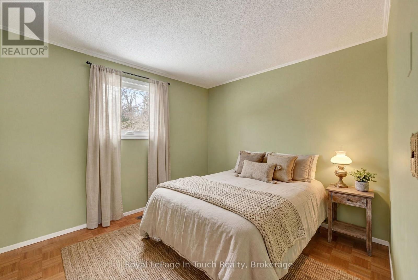 












23 DUQUETTE COURT

,
Tiny,




Ontario
L9M0H3

