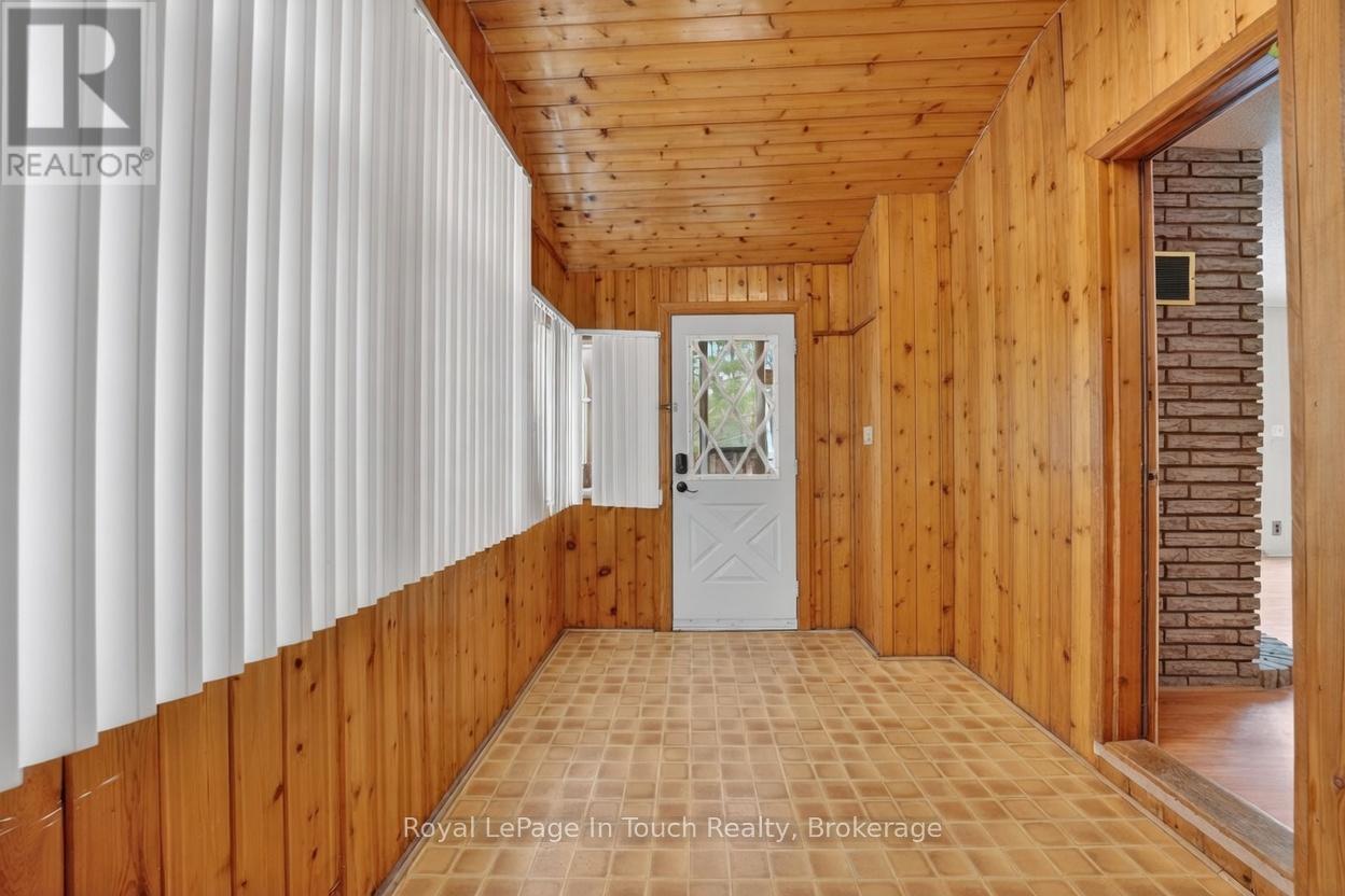 












23 DUQUETTE COURT

,
Tiny,




Ontario
L9M0H3

