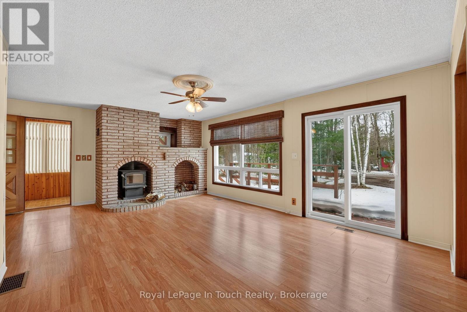 












23 DUQUETTE COURT

,
Tiny,




Ontario
L9M0H3

