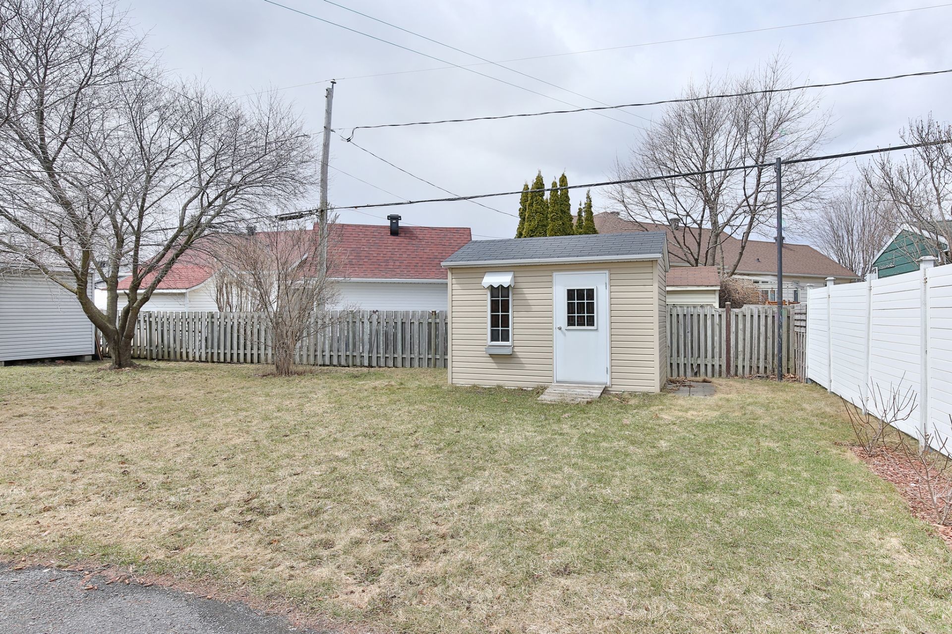 









1494


Rue Bernier

,
Saint-Jean-sur-Richelieu,




QC
J2W1C2

