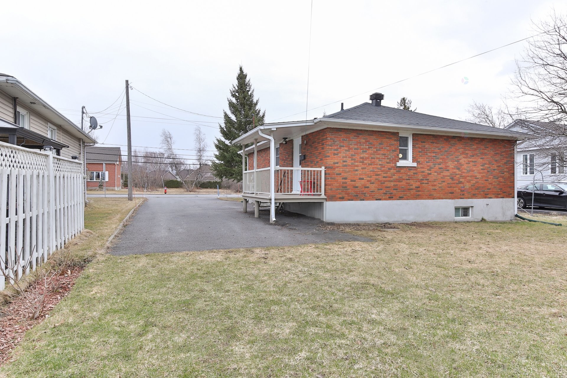 









1494


Rue Bernier

,
Saint-Jean-sur-Richelieu,




QC
J2W1C2

