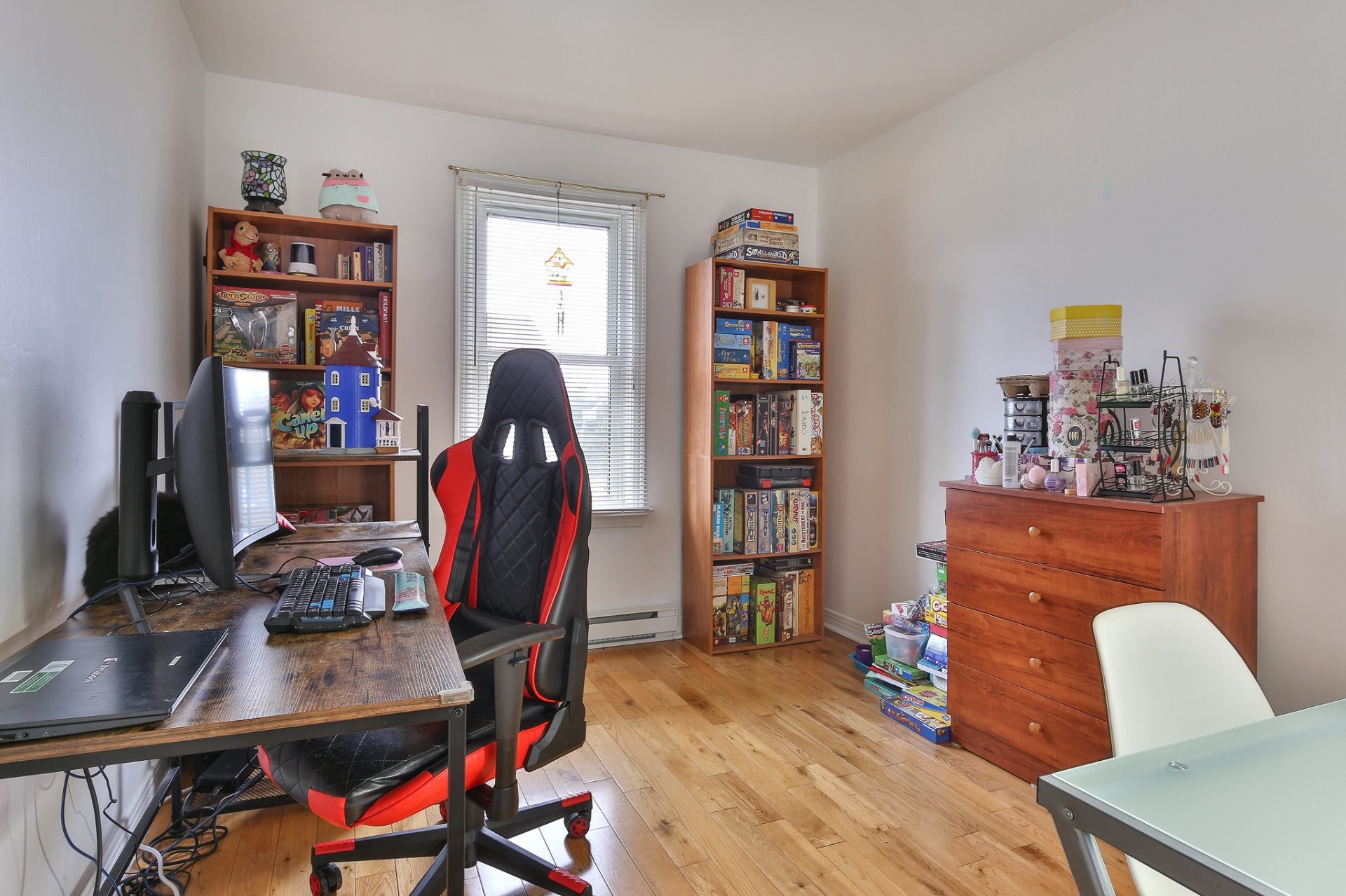 









1494


Rue Bernier

,
Saint-Jean-sur-Richelieu,




QC
J2W1C2

