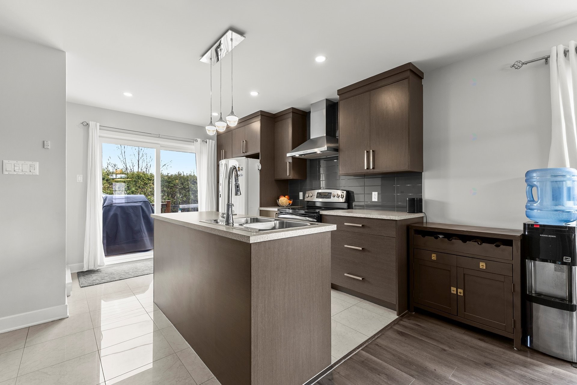 









62


Rue du Summerlea

,
Pointe-des-Cascades,




QC
J0P1M0

