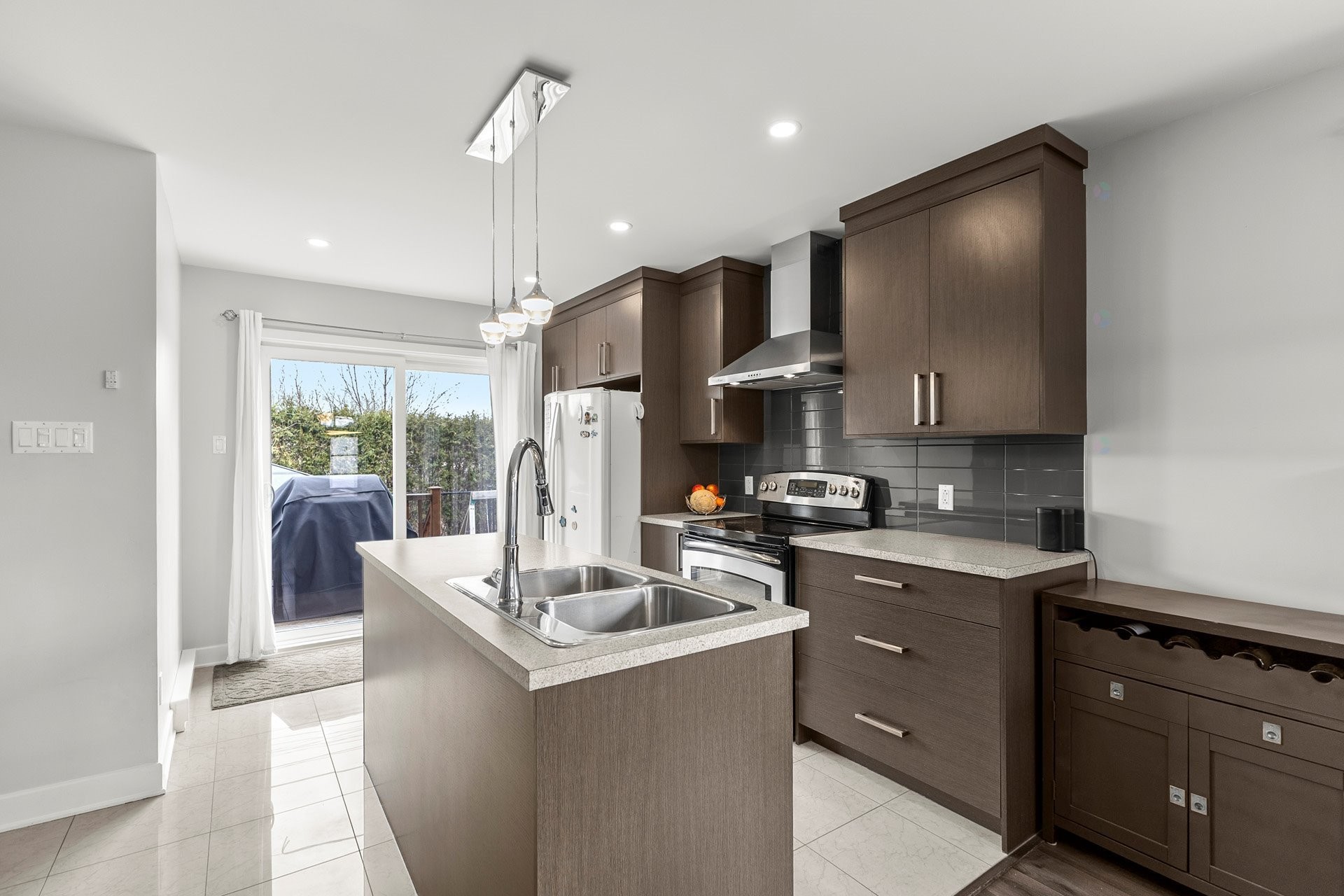 









62


Rue du Summerlea

,
Pointe-des-Cascades,




QC
J0P1M0

