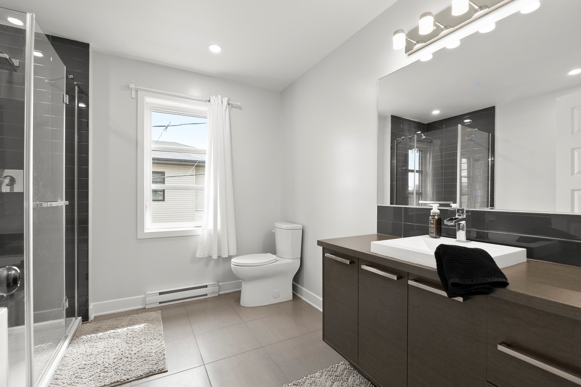 









62


Rue du Summerlea

,
Pointe-des-Cascades,




QC
J0P1M0

