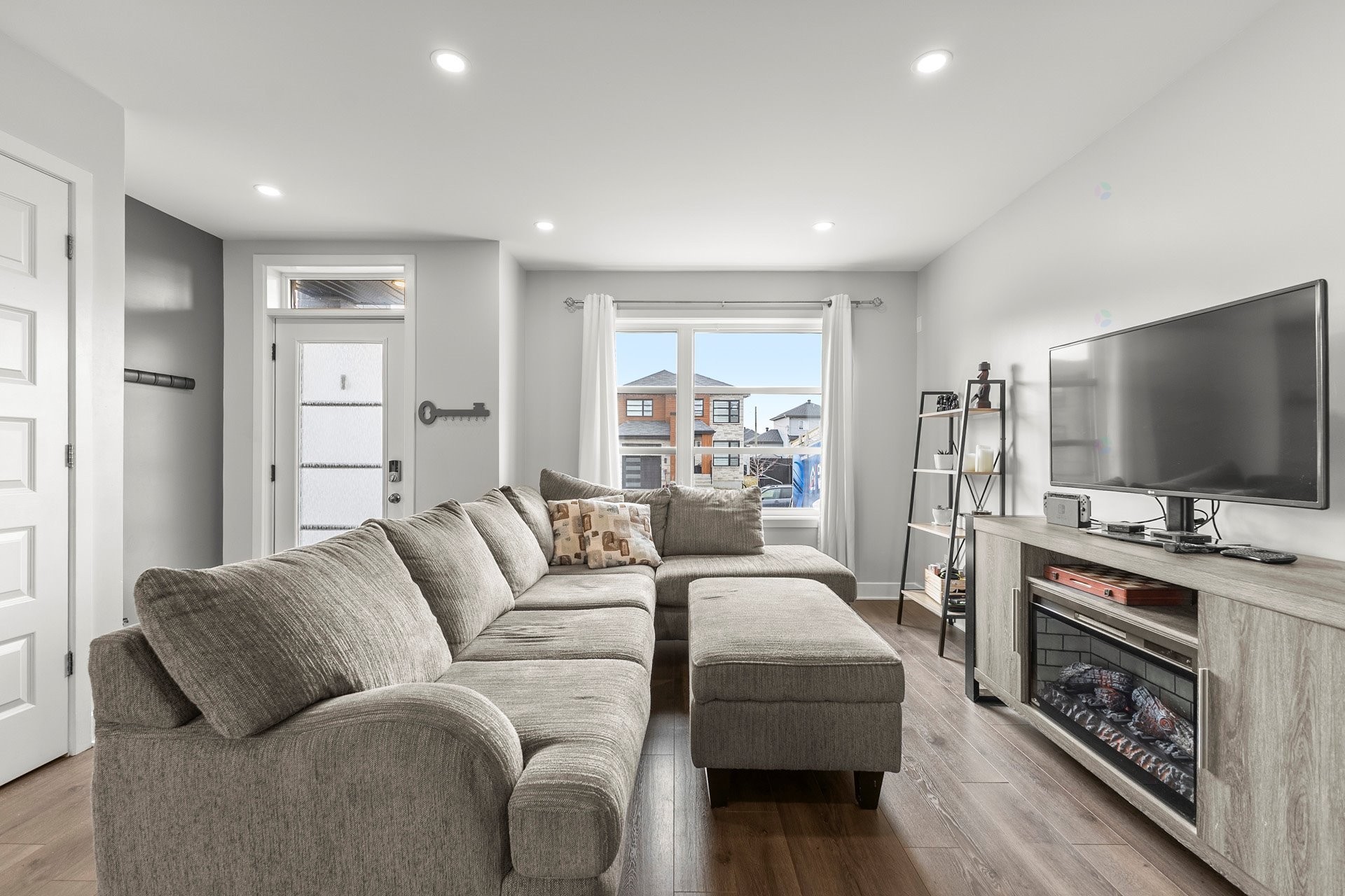 









62


Rue du Summerlea

,
Pointe-des-Cascades,




QC
J0P1M0

