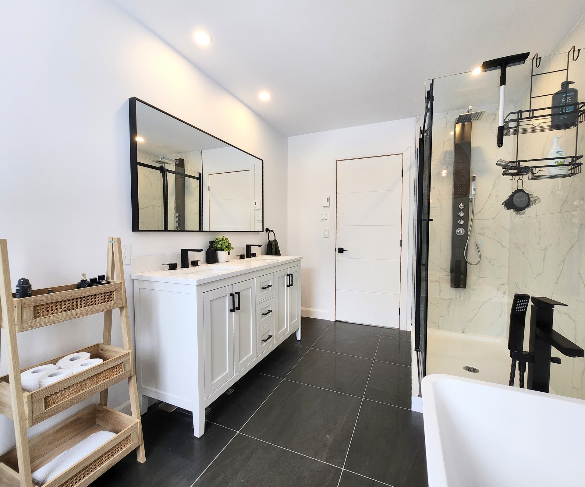









2175


Rue Pierre-Matte

,
Shawinigan,




QC
G9P4X3

