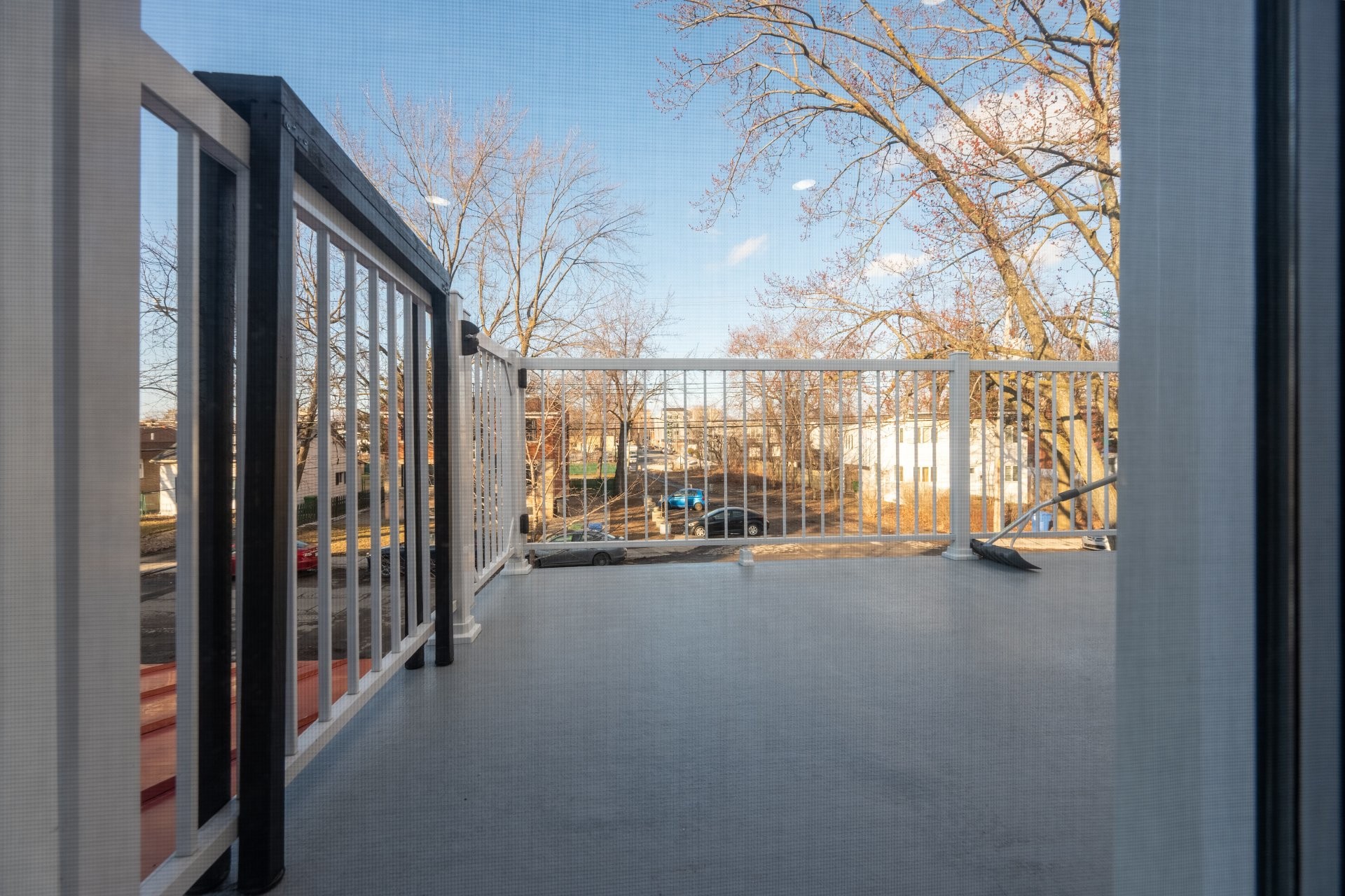 









12050


Rue Cousineau

,
Montréal (Ahuntsic-Cartierville),




QC
H4K1P5

