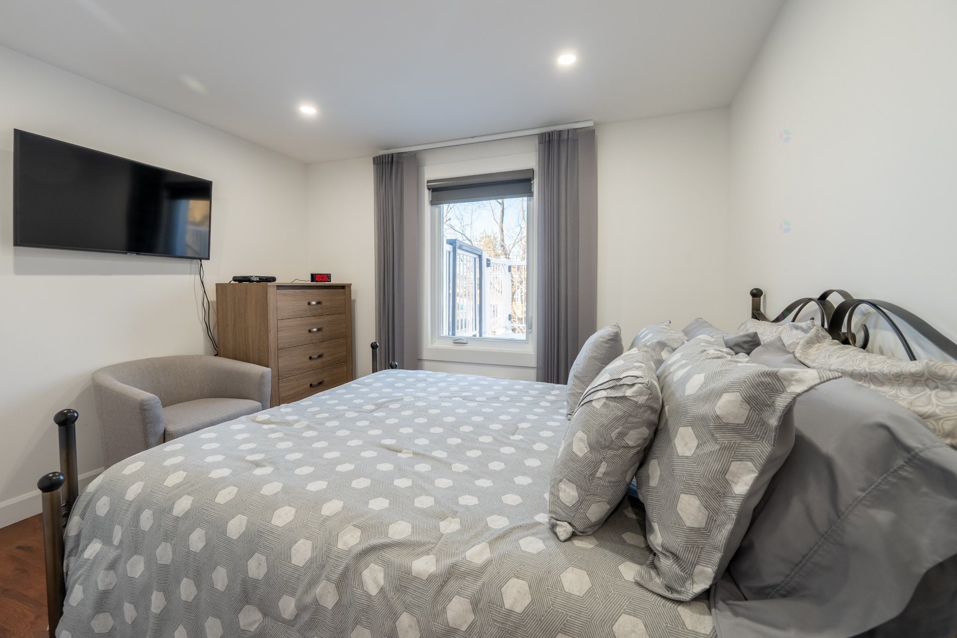 









12050


Rue Cousineau

,
Montréal (Ahuntsic-Cartierville),




QC
H4K1P5

