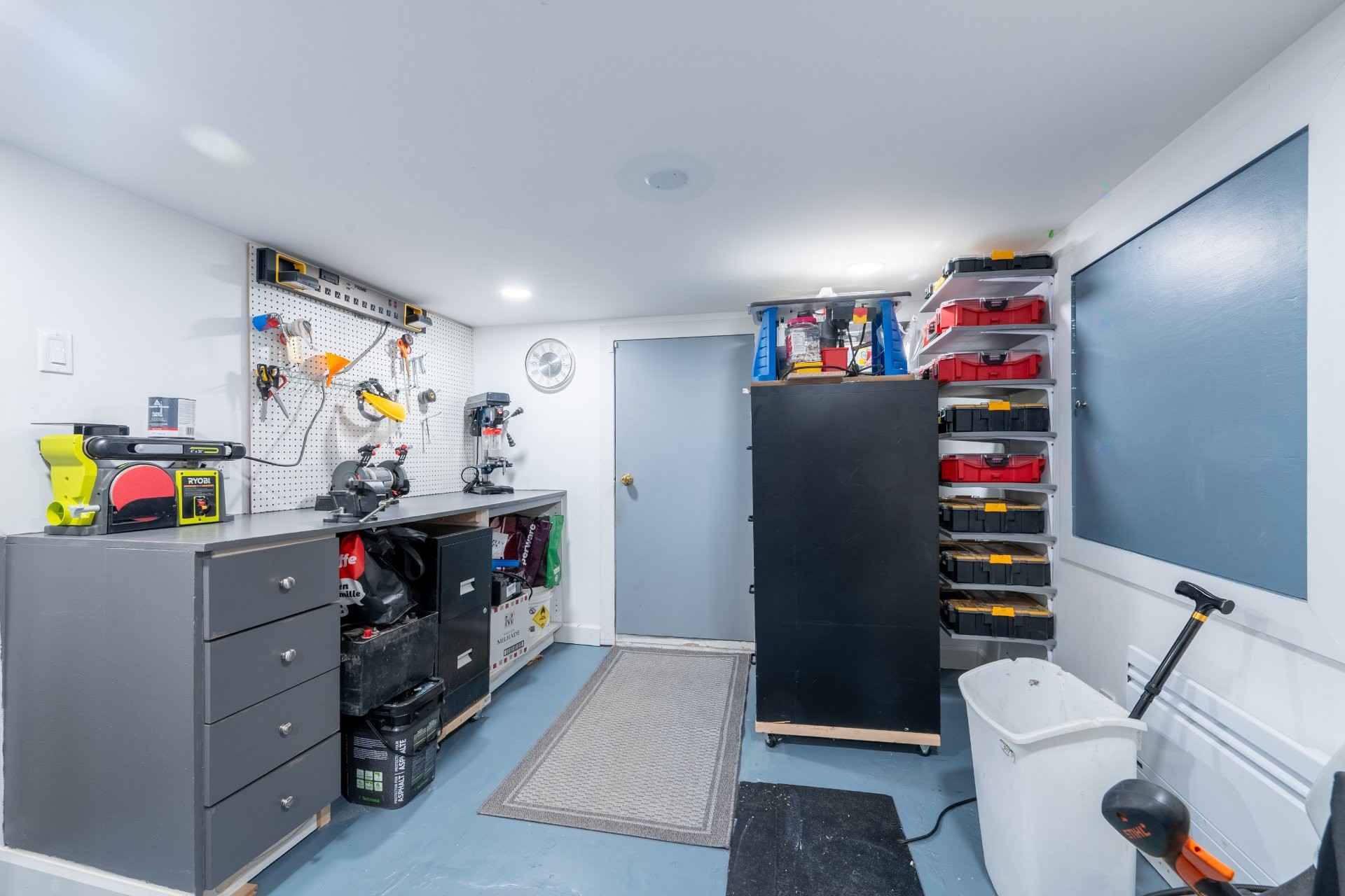 









12050


Rue Cousineau

,
Montréal (Ahuntsic-Cartierville),




QC
H4K1P5

