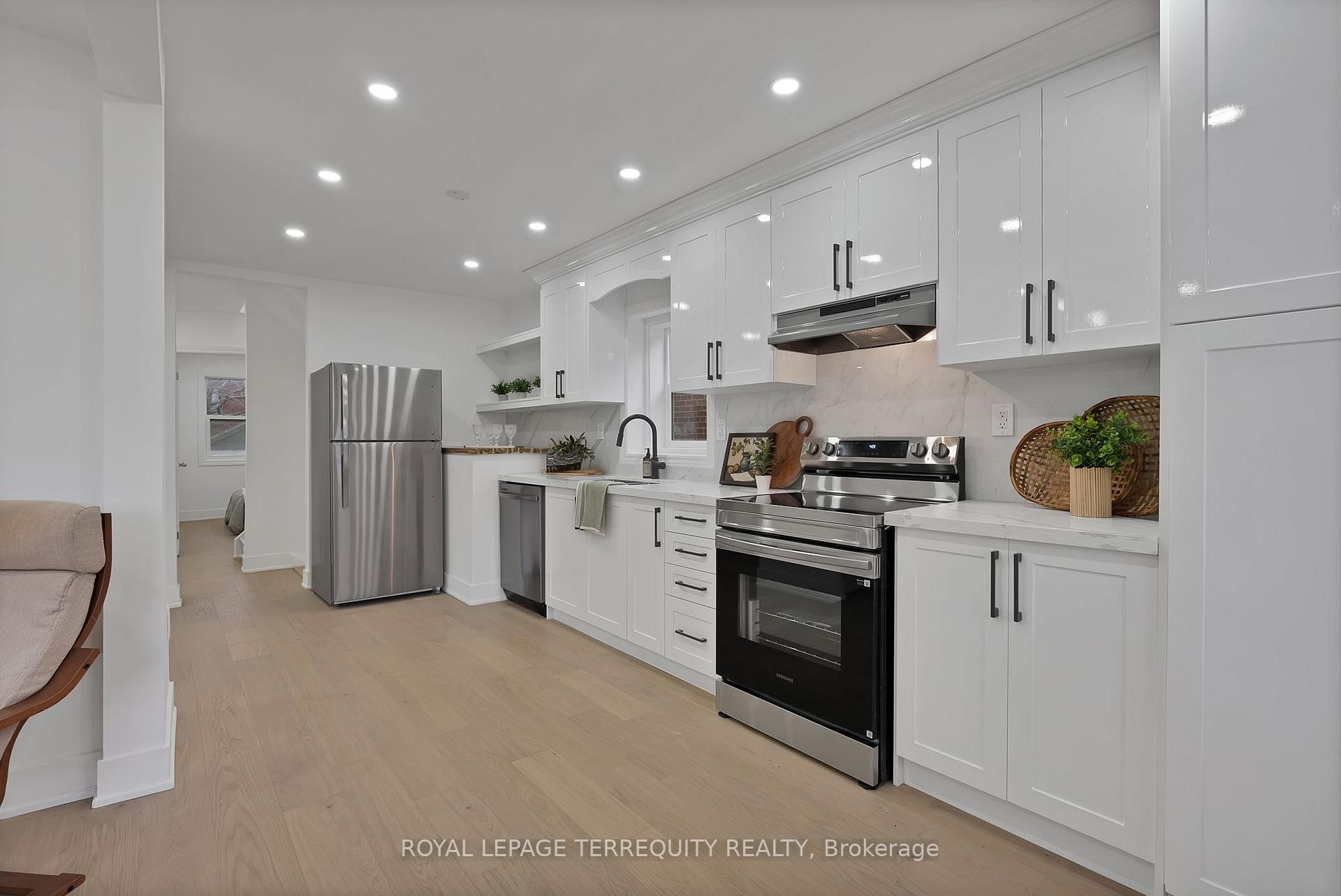 









40


Leroy

Avenue,
Toronto,




ON
M4J 4G8

