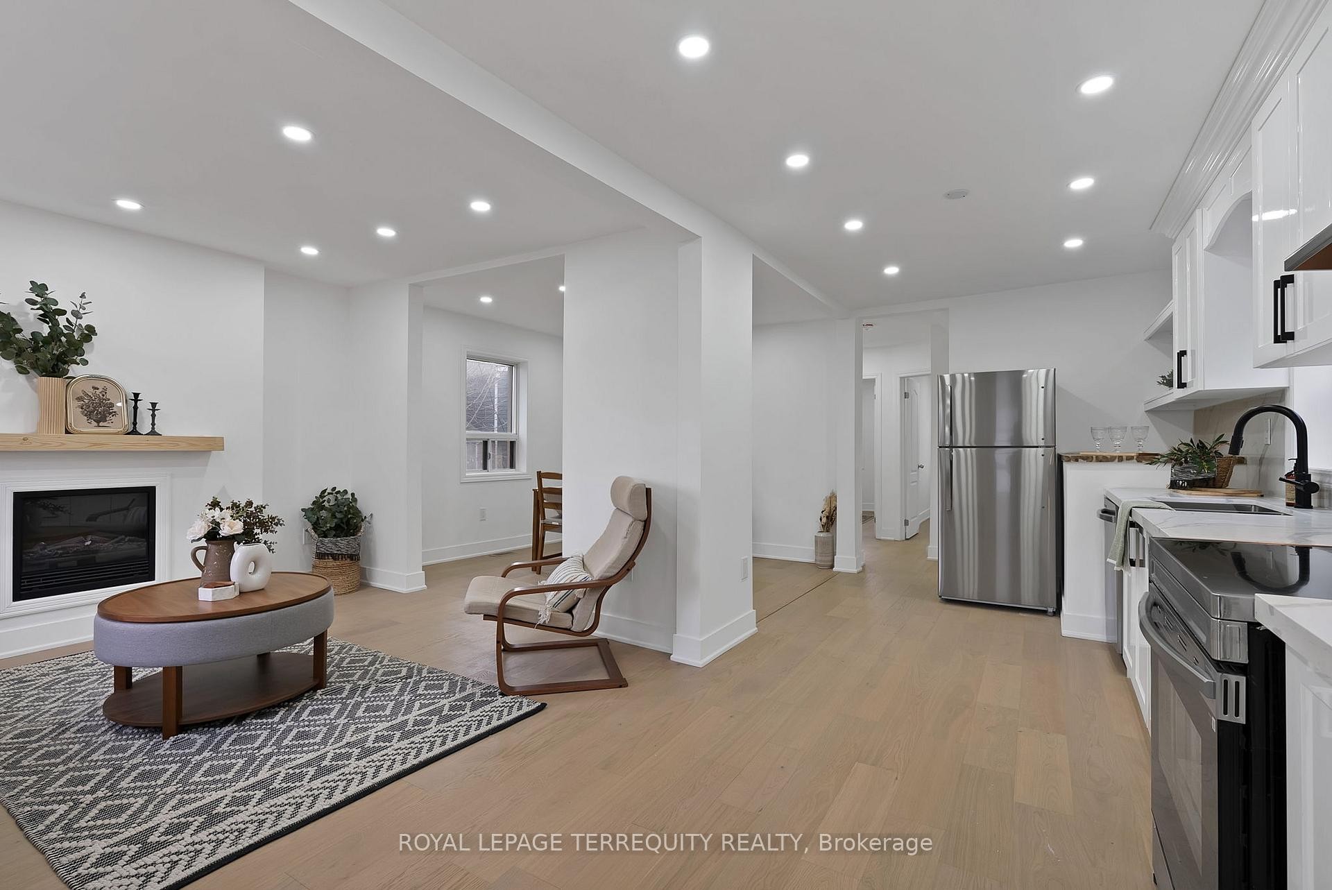 









40


Leroy

Avenue,
Toronto,




ON
M4J 4G8

