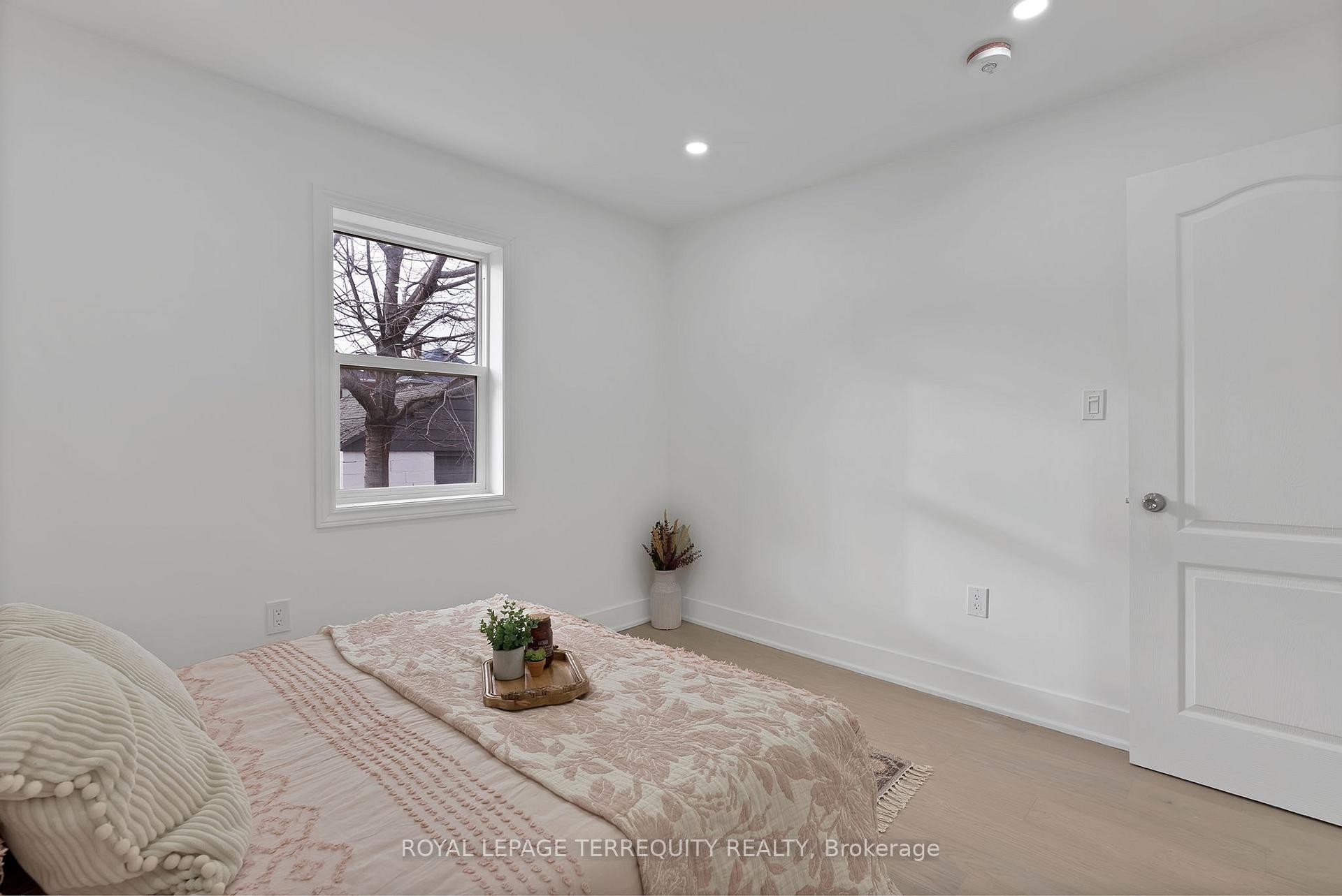 









40


Leroy

Avenue,
Toronto,




ON
M4J 4G8

