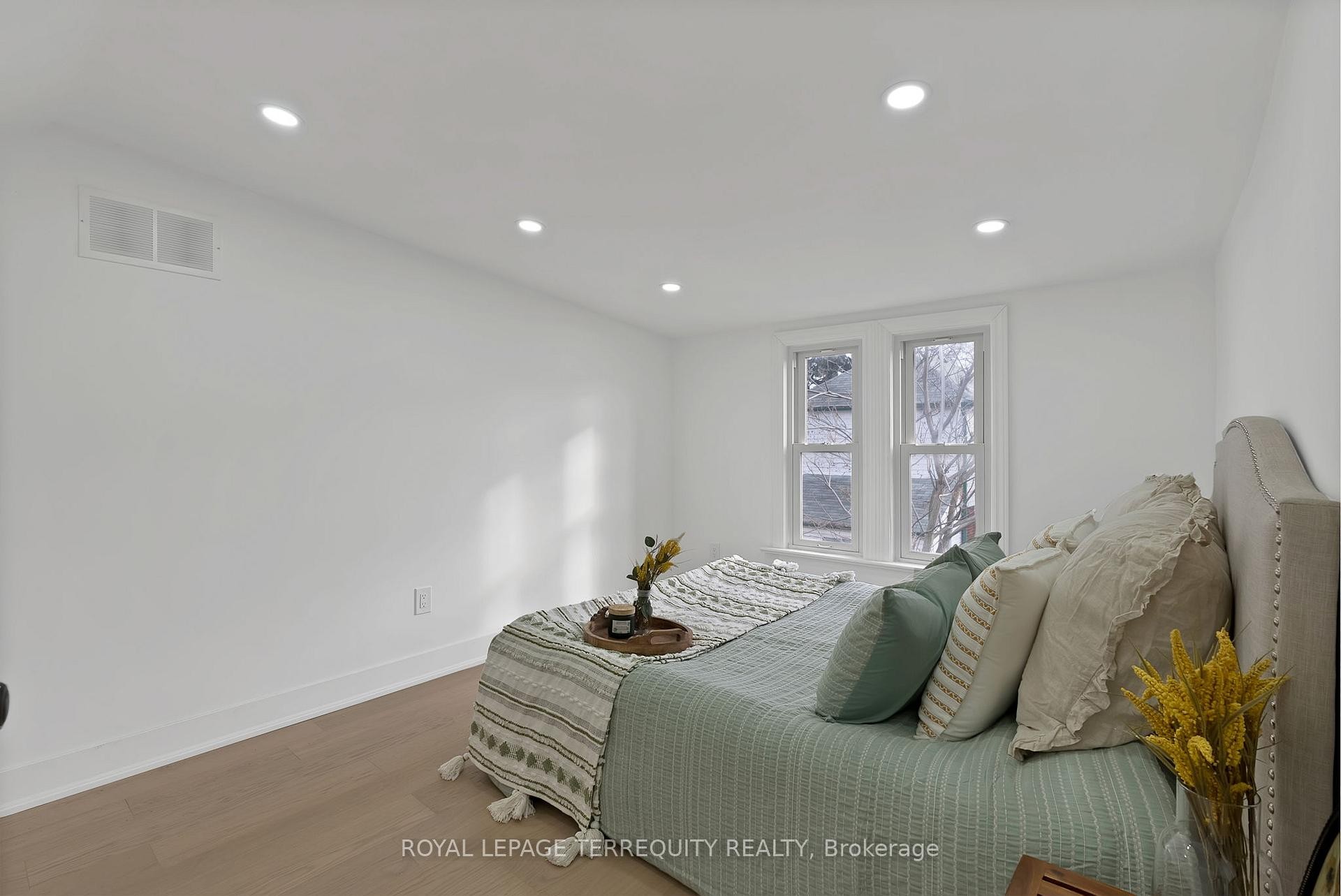 









40


Leroy

Avenue,
Toronto,




ON
M4J 4G8

