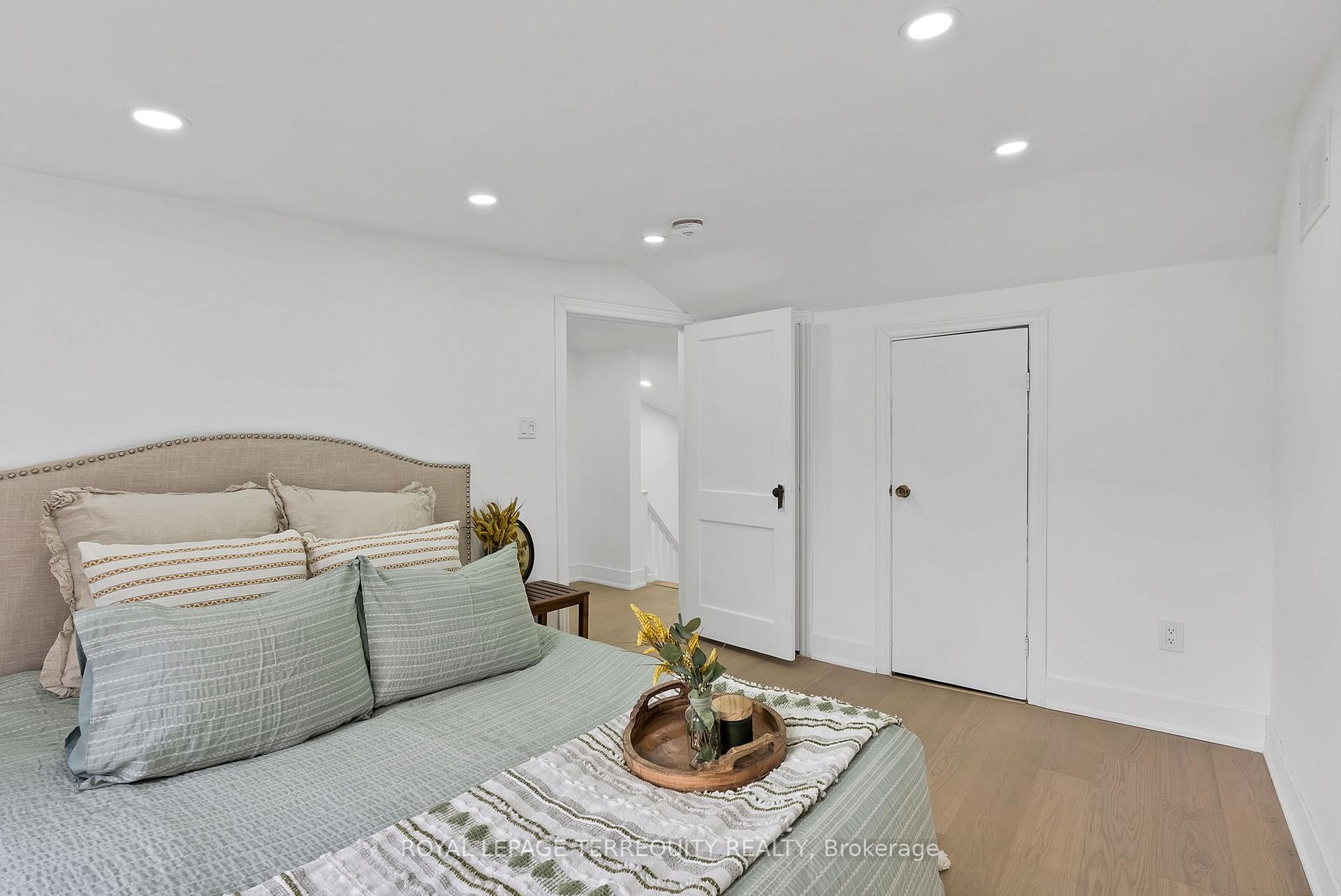 









40


Leroy

Avenue,
Toronto,




ON
M4J 4G8

