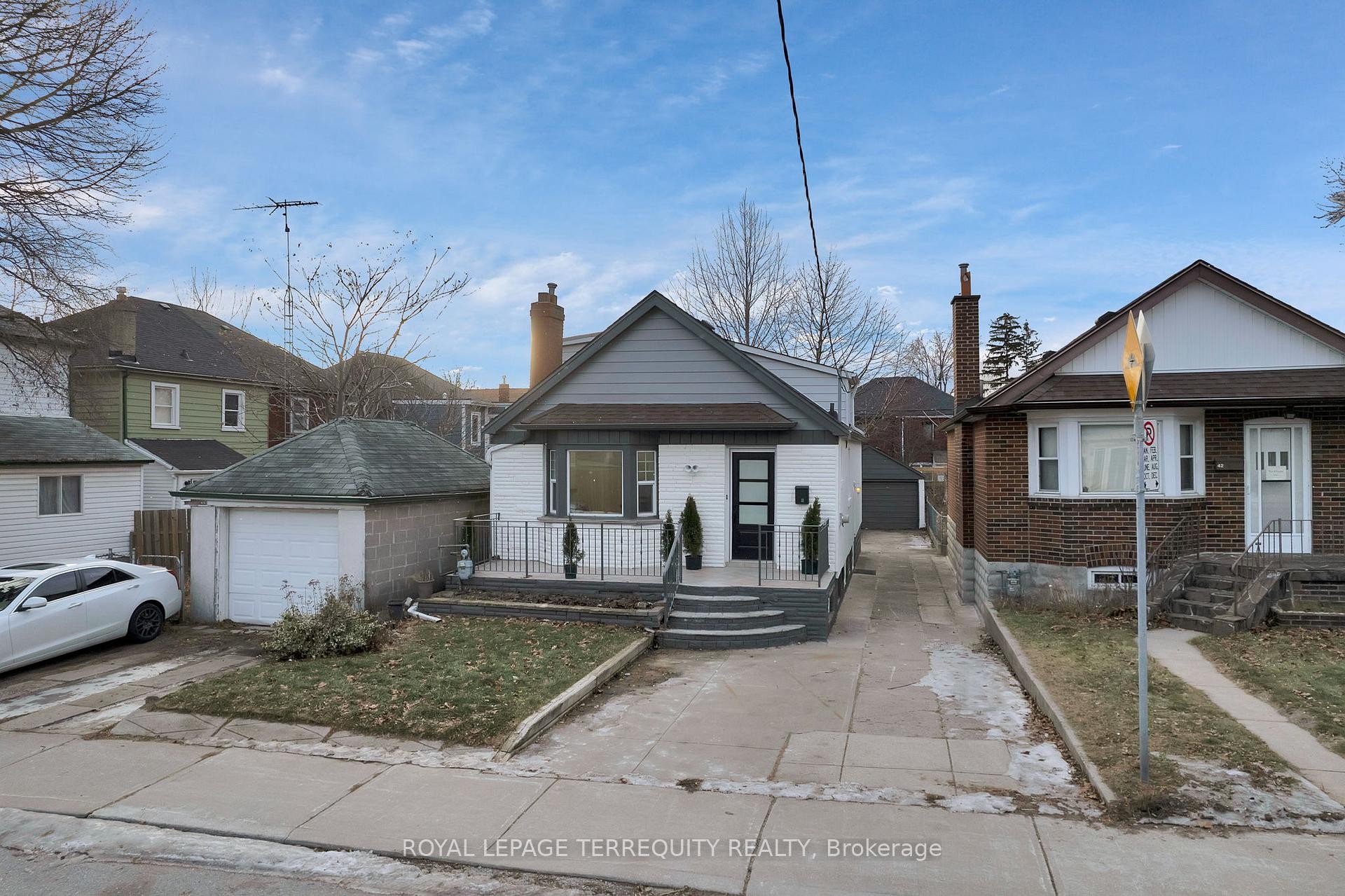 









40


Leroy

Avenue,
Toronto,




ON
M4J 4G8

