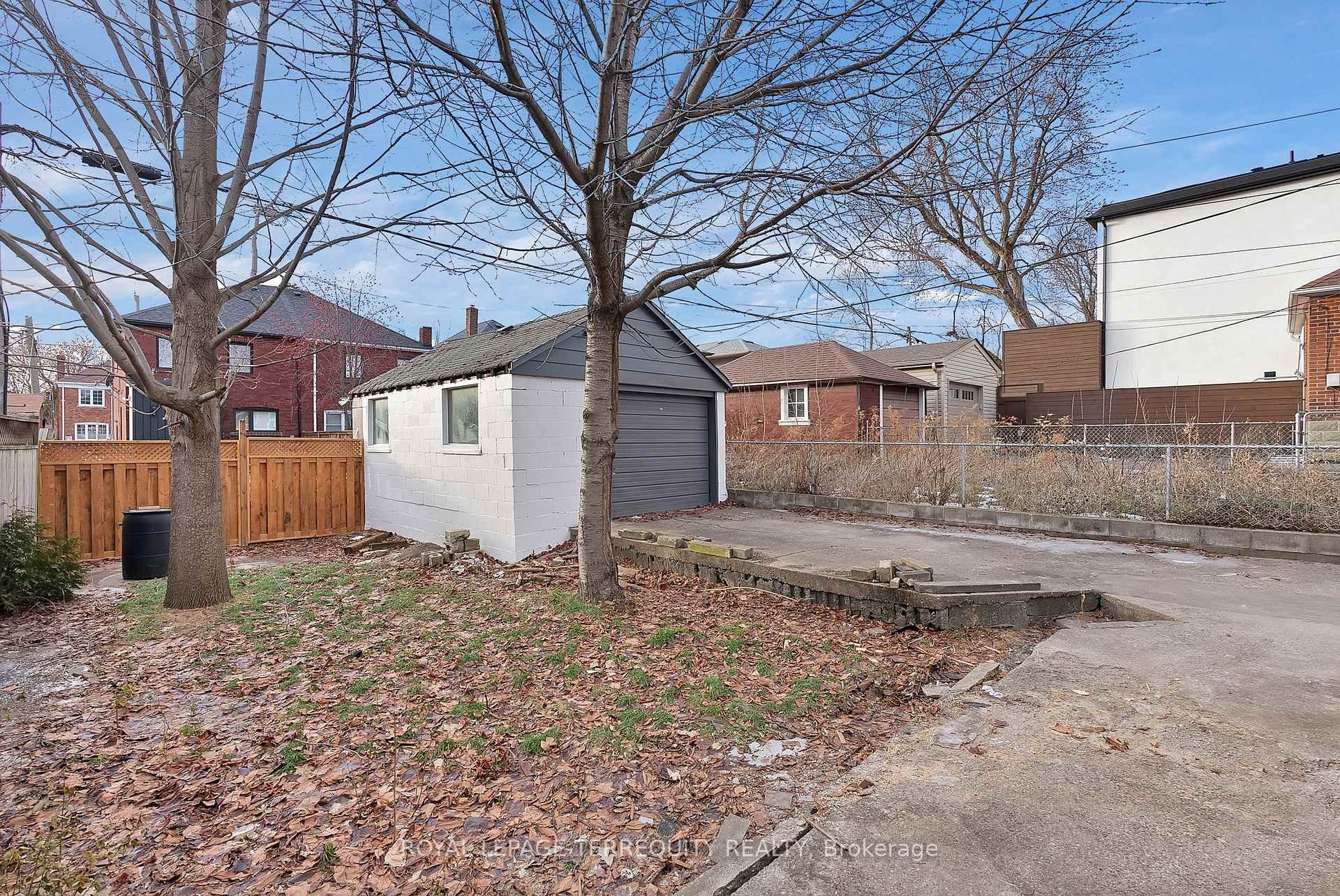 









40


Leroy

Avenue,
Toronto,




ON
M4J 4G8

