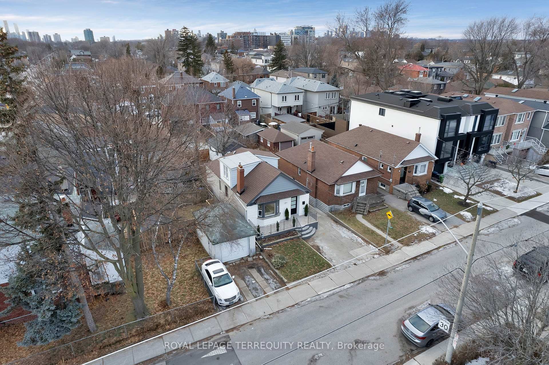 









40


Leroy

Avenue,
Toronto,




ON
M4J 4G8


