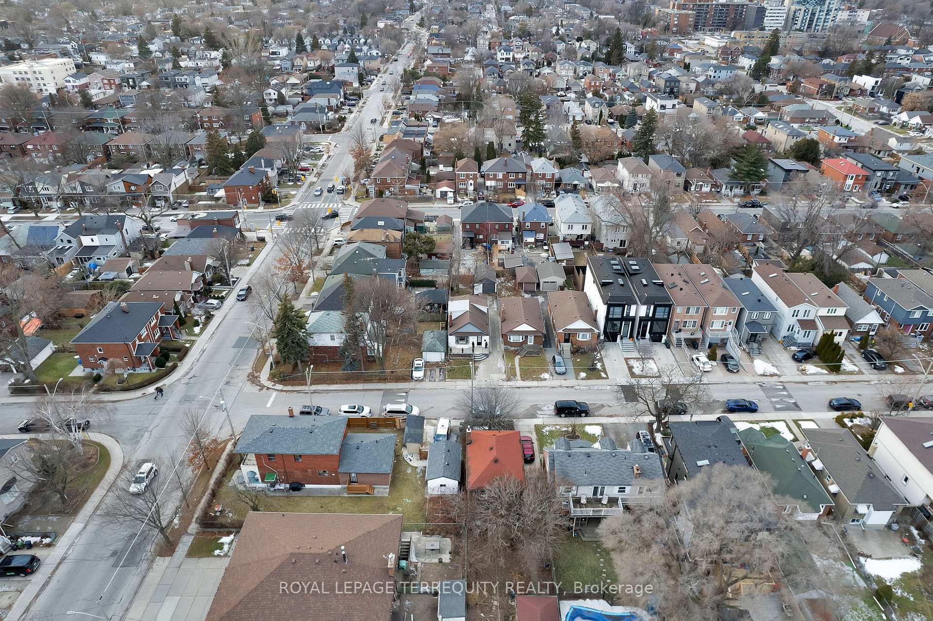 









40


Leroy

Avenue,
Toronto,




ON
M4J 4G8

