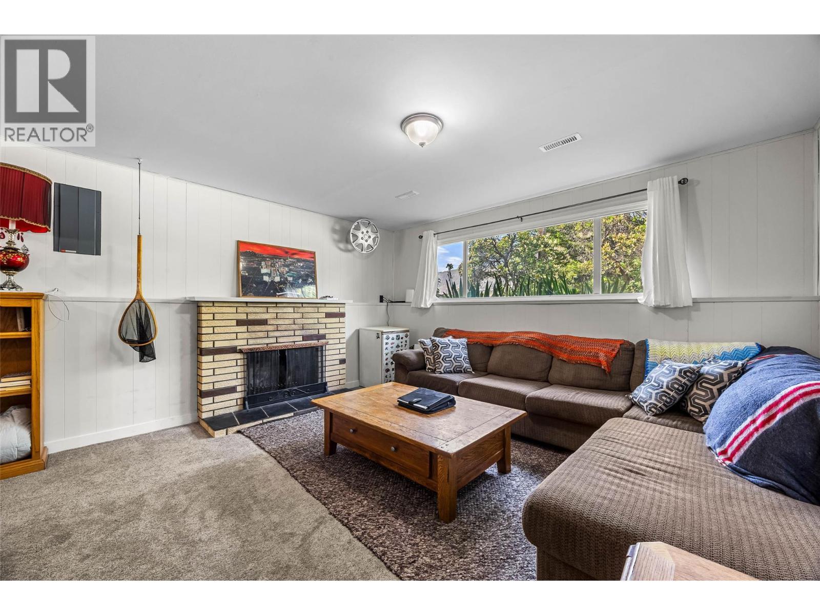 












2103 Valleyview Drive

,
Kamloops,




British Columbia
V2C4C3

