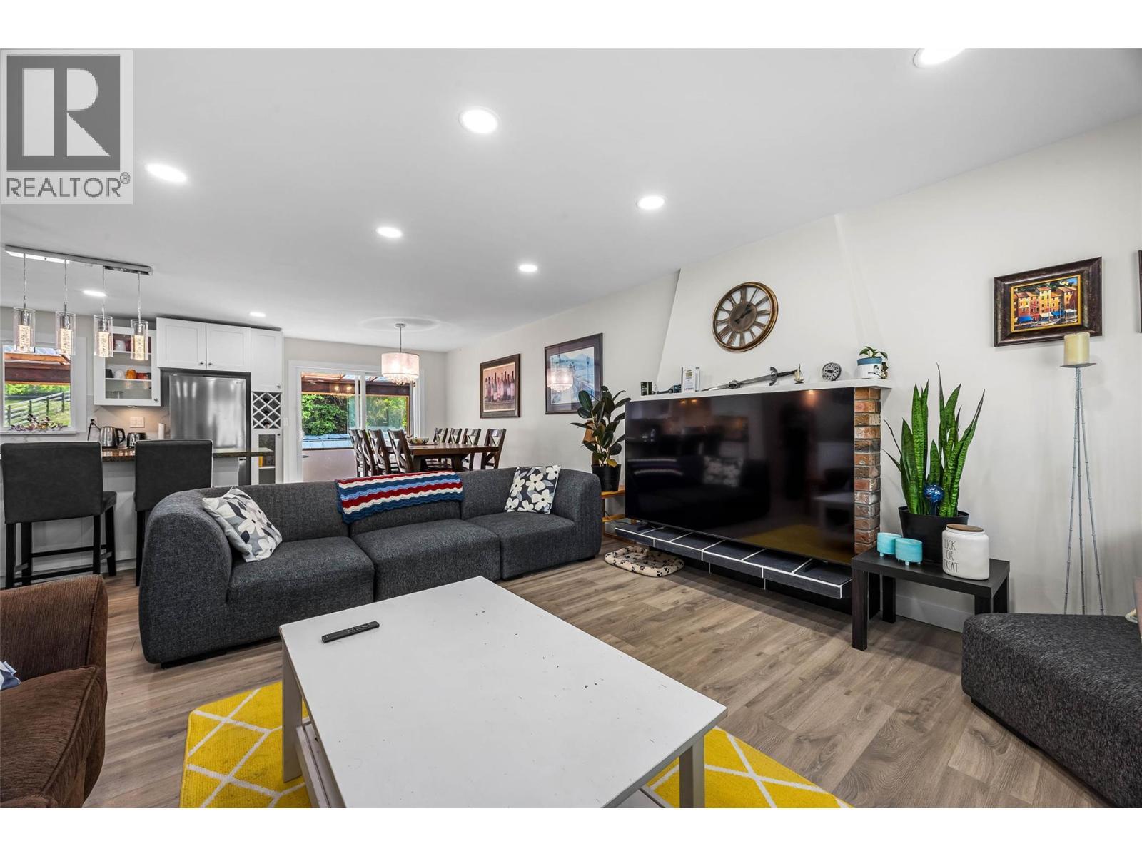 












2103 Valleyview Drive

,
Kamloops,




British Columbia
V2C4C3

