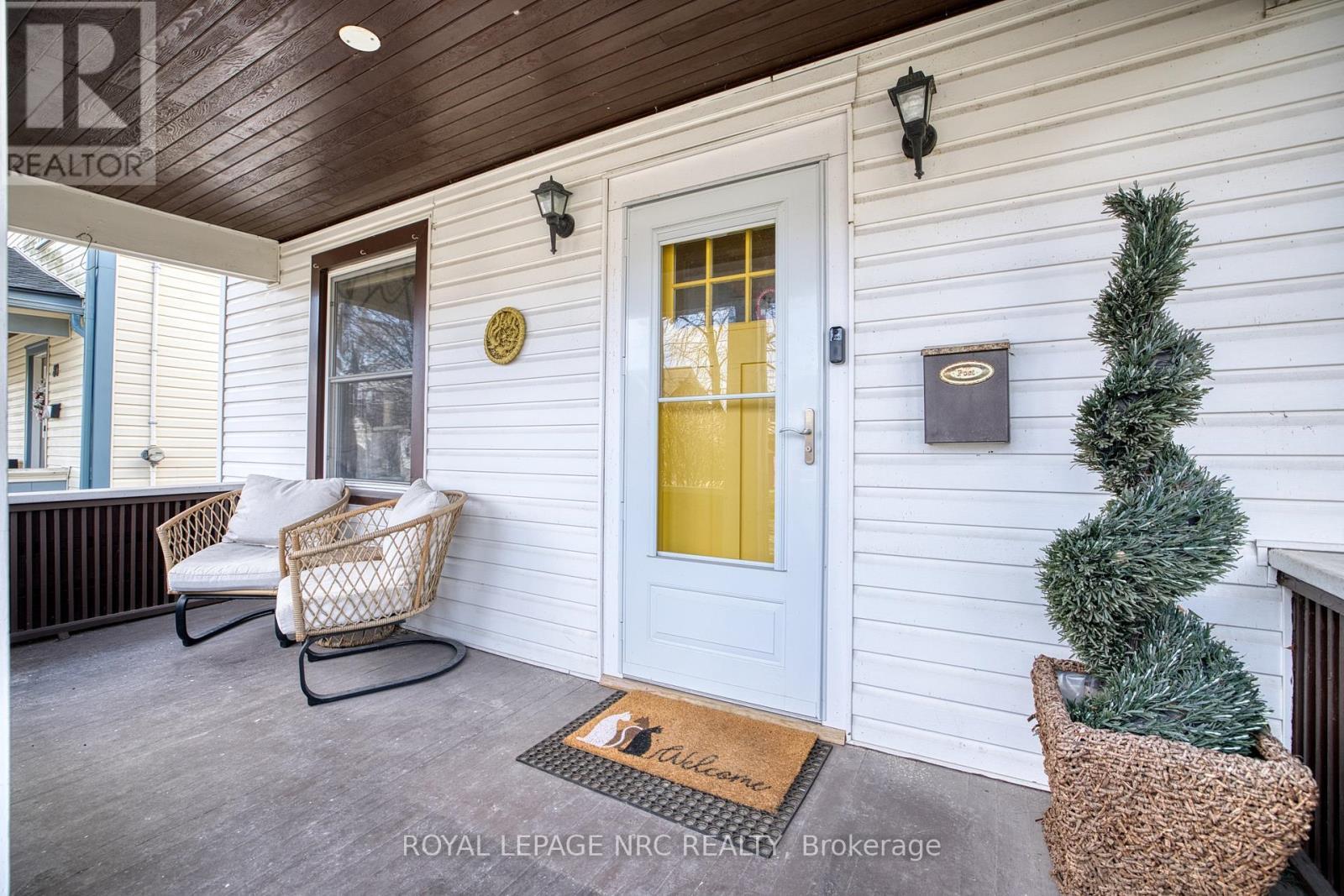 












78 RUSSELL AVENUE

,
St. Catharines (Downtown),




Ontario
L2R1V7

