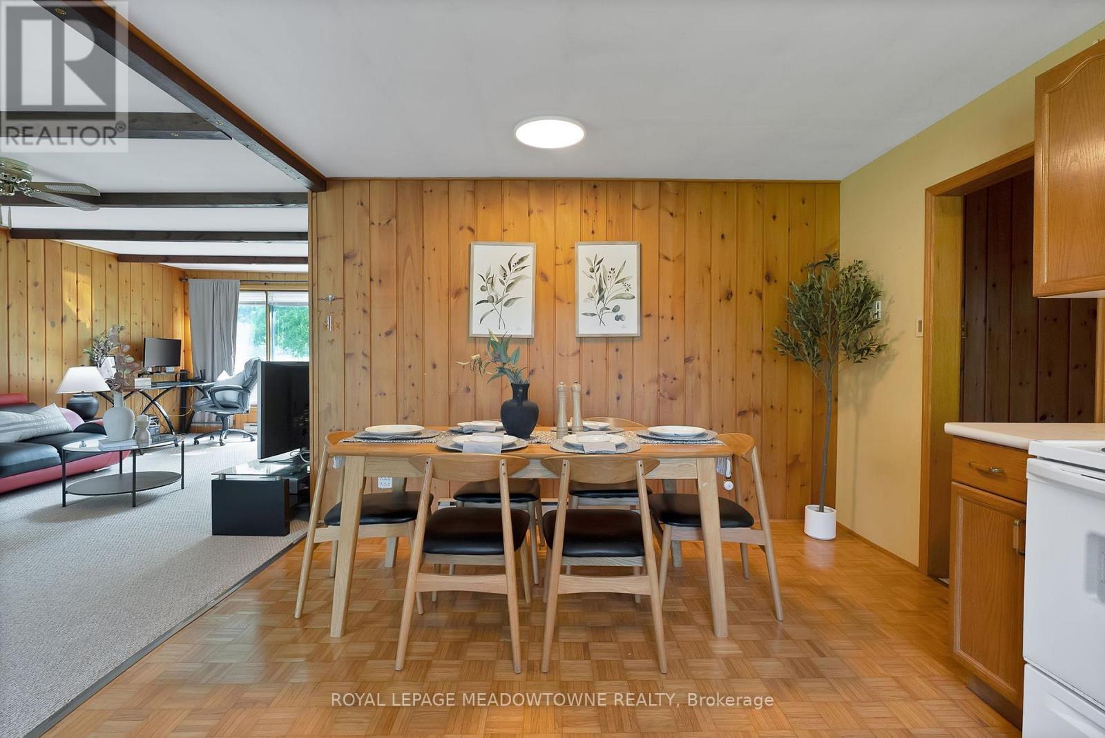 












46 HAWKE DRIVE

,
Kawartha Lakes,




Ontario
K0L2W0

