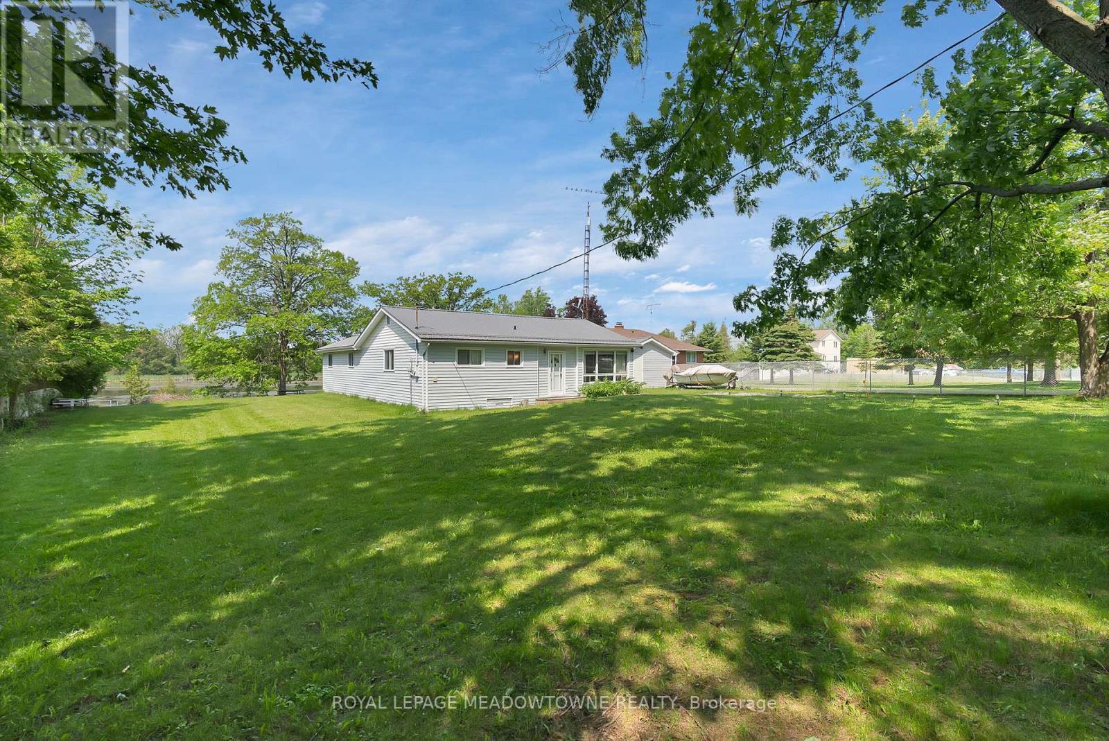 












46 HAWKE DRIVE

,
Kawartha Lakes,




Ontario
K0L2W0

