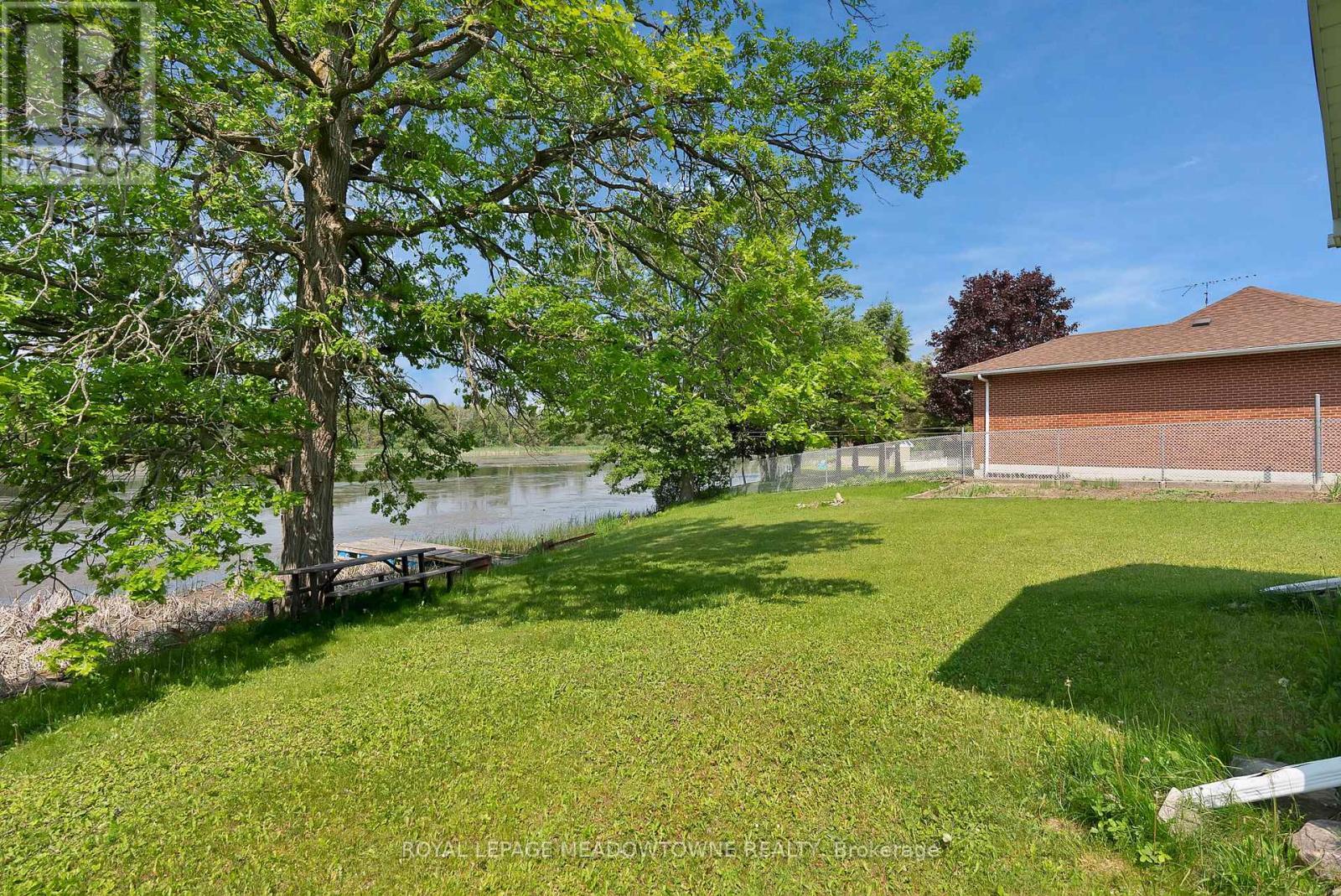 












46 HAWKE DRIVE

,
Kawartha Lakes,




Ontario
K0L2W0

