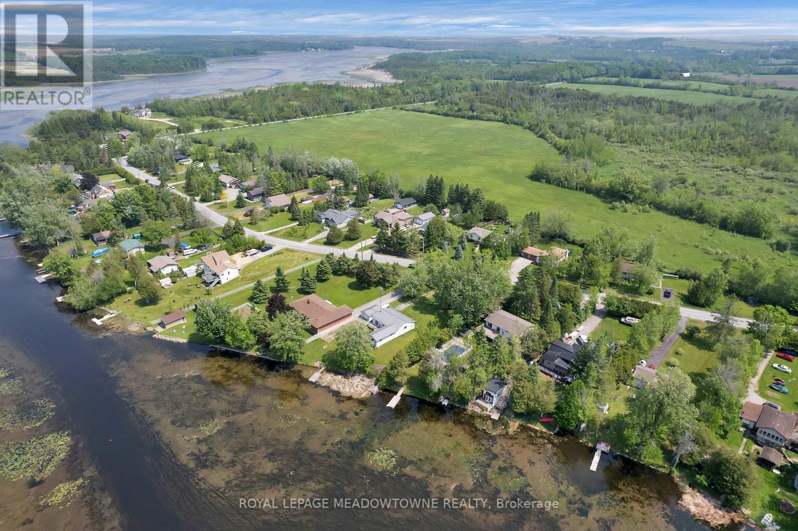 












46 HAWKE DRIVE

,
Kawartha Lakes,




Ontario
K0L2W0

