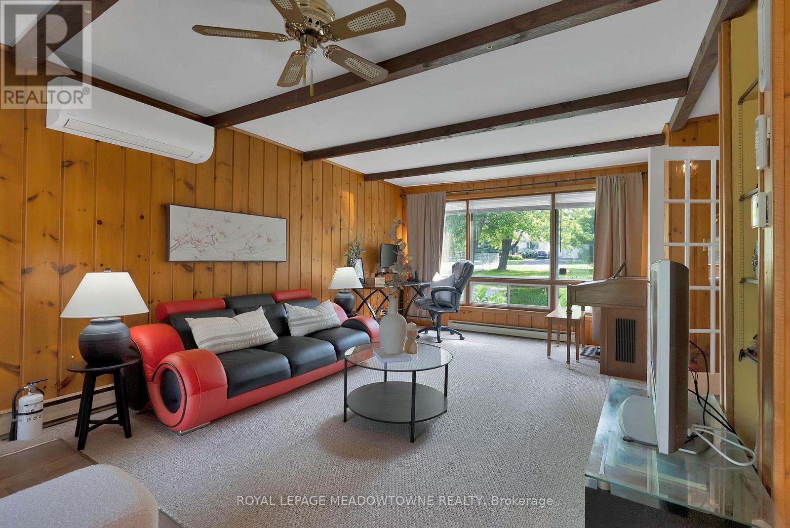 












46 HAWKE DRIVE

,
Kawartha Lakes,




Ontario
K0L2W0

