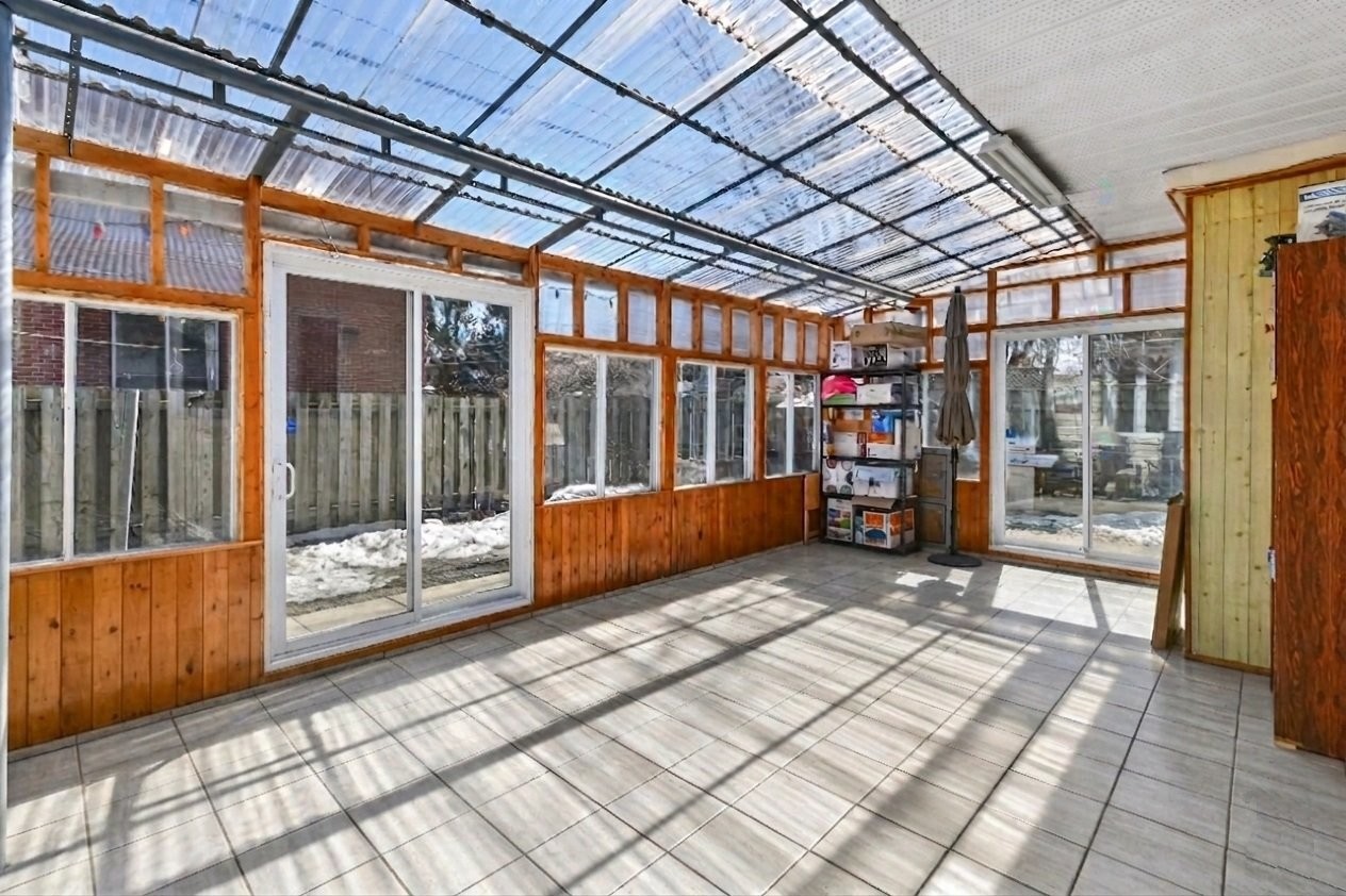 









2810


Rue Paul-Pau

,
Montréal (Mercier/Hochelaga-Maisonneuve),




QC
H1L4L7

