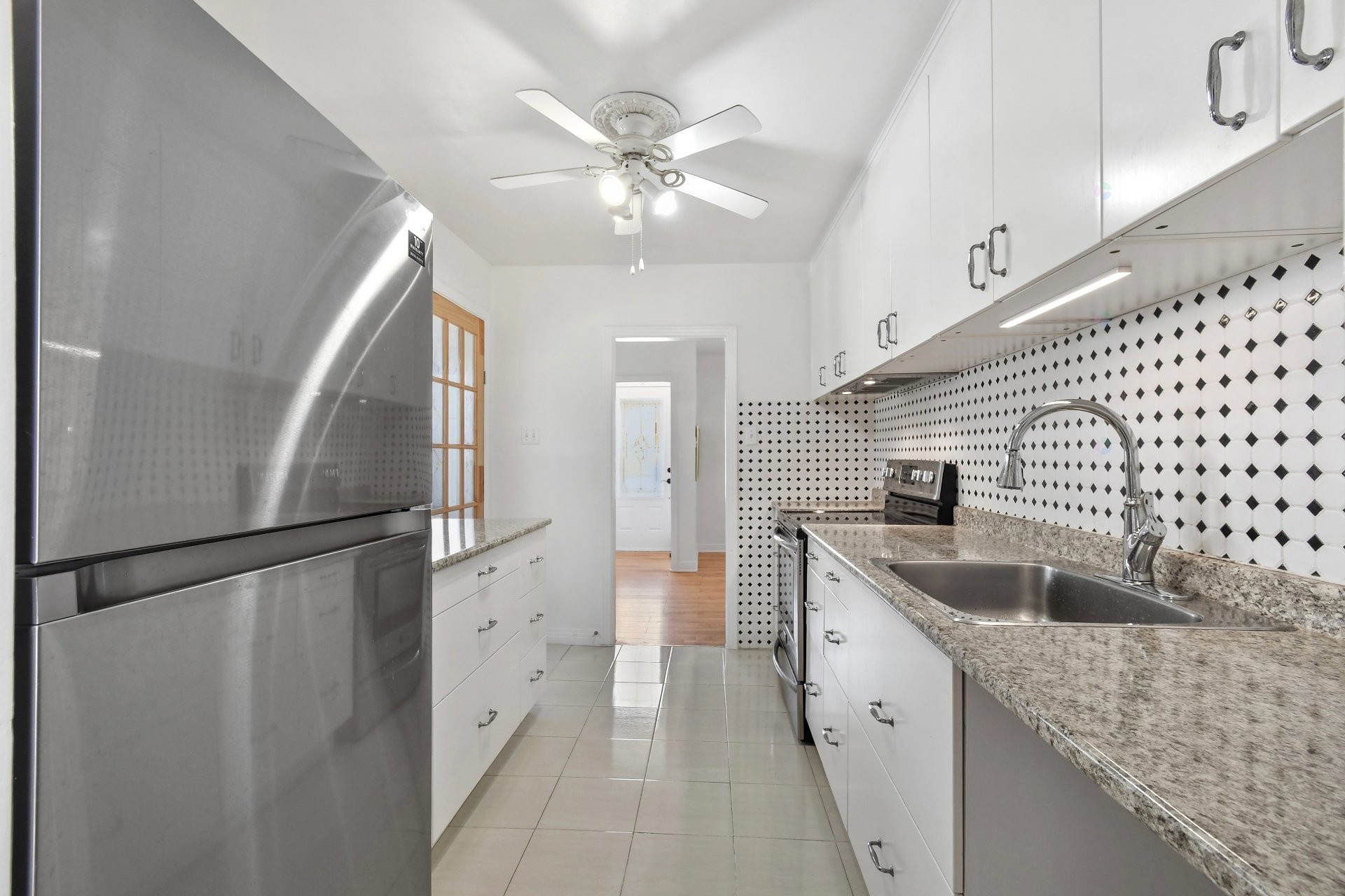 









2810


Rue Paul-Pau

,
Montréal (Mercier/Hochelaga-Maisonneuve),




QC
H1L4L7


