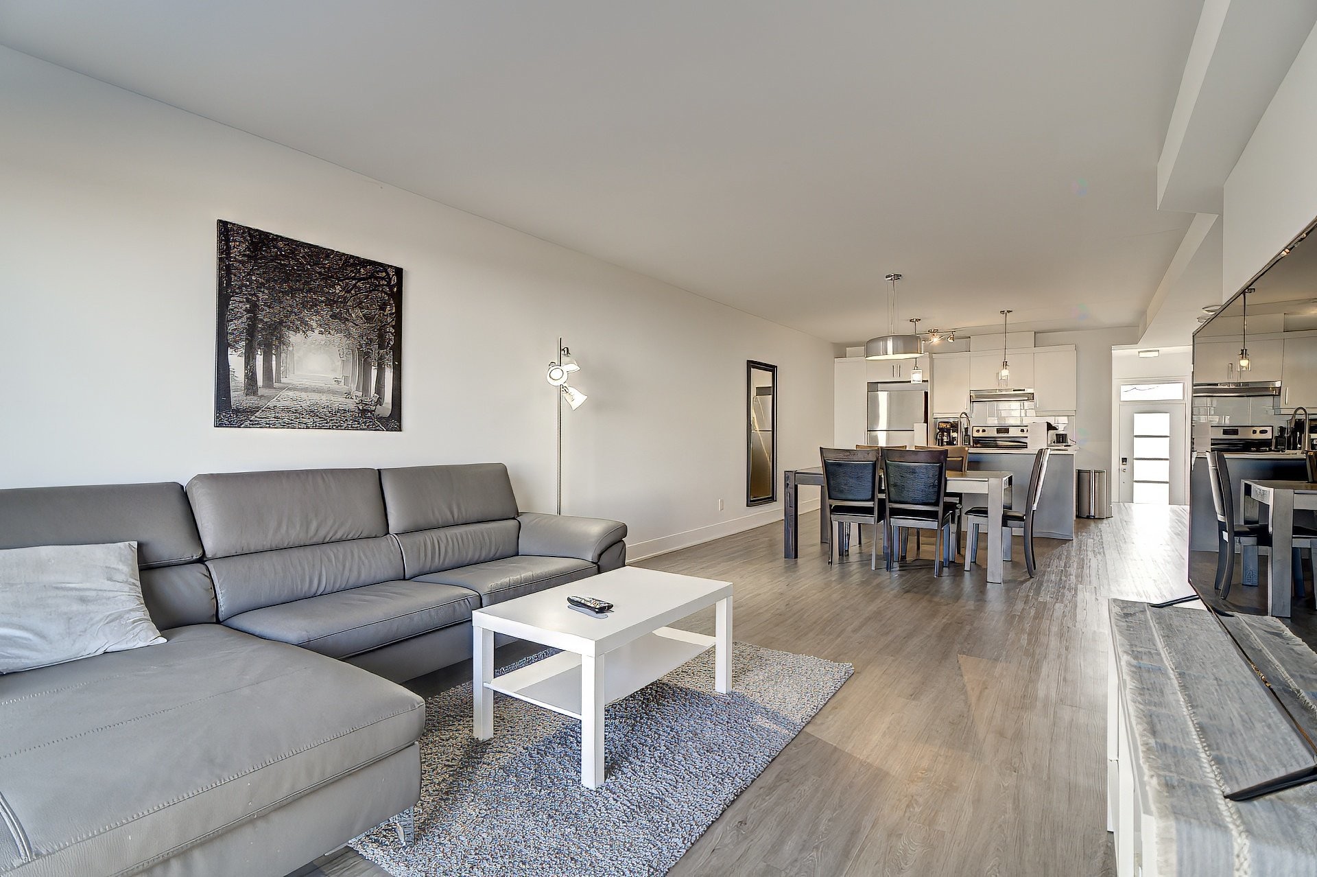 









399

 - 403


Rue d'Ambre

,
Candiac,




QC
J5R3L6

