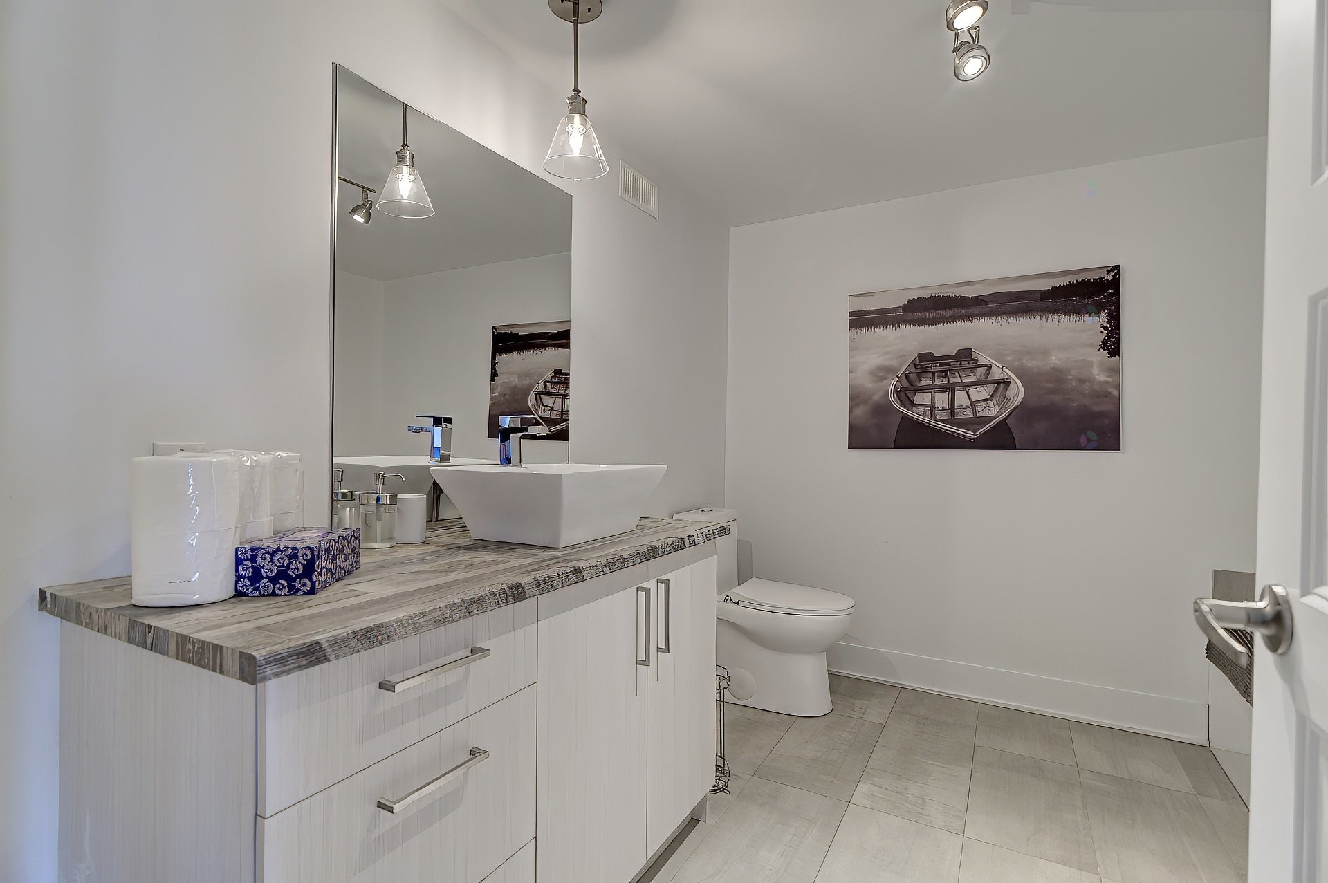 









399

 - 403


Rue d'Ambre

,
Candiac,




QC
J5R3L6

