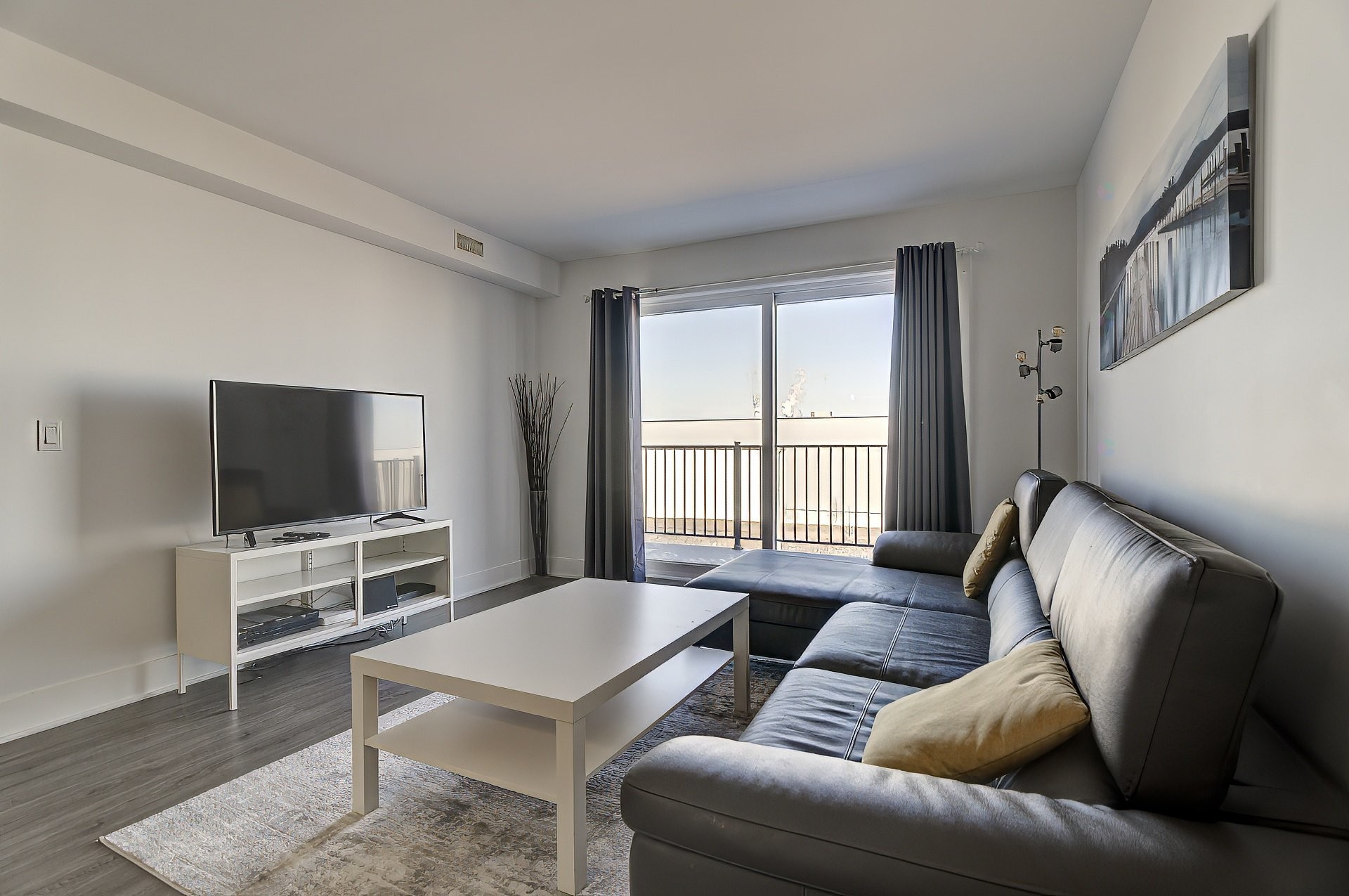 









399

 - 403


Rue d'Ambre

,
Candiac,




QC
J5R3L6

