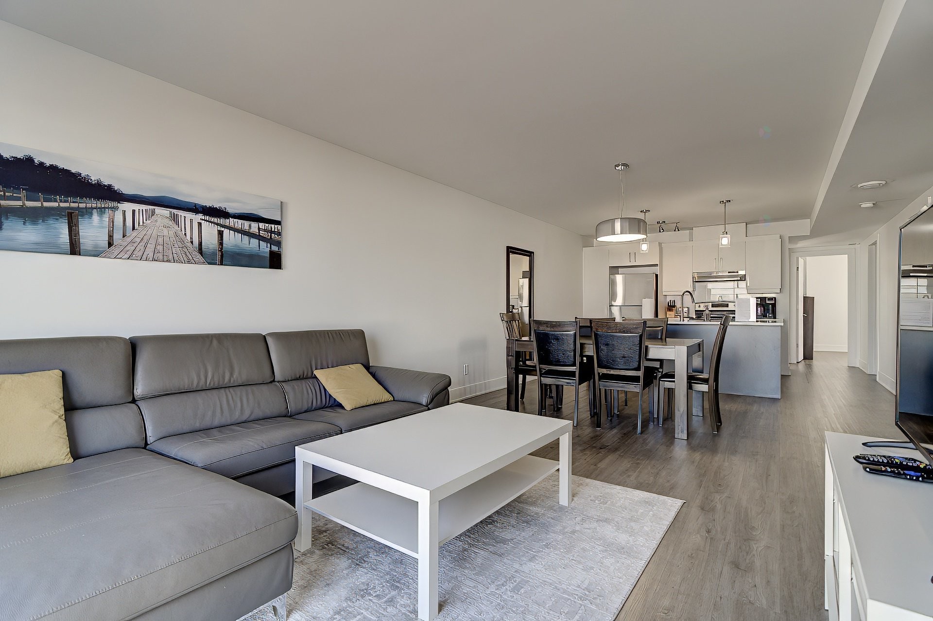 









399

 - 403


Rue d'Ambre

,
Candiac,




QC
J5R3L6

