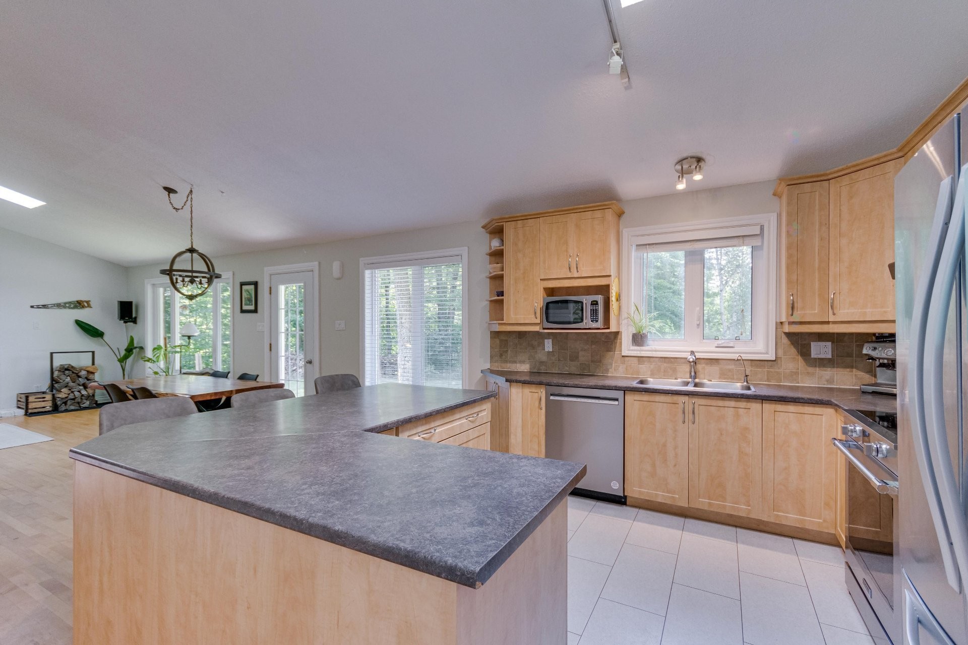 









14


Rue de Jasper

,
Cantley,




QC
J8V3B2

