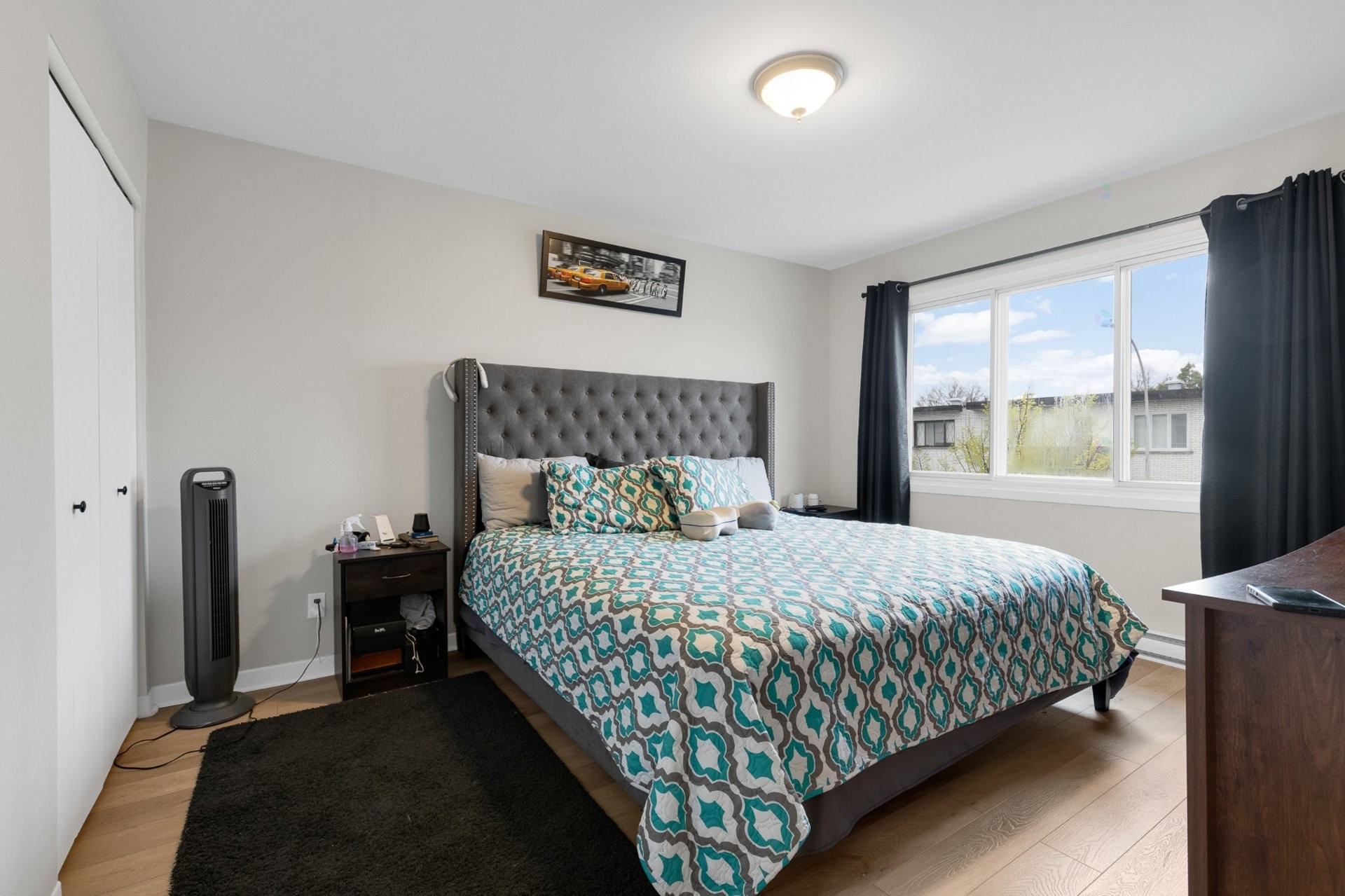 









11641

 - 11645


Av. Laurier

,
Montréal (Montréal-Nord),




QC
H1G4A8

