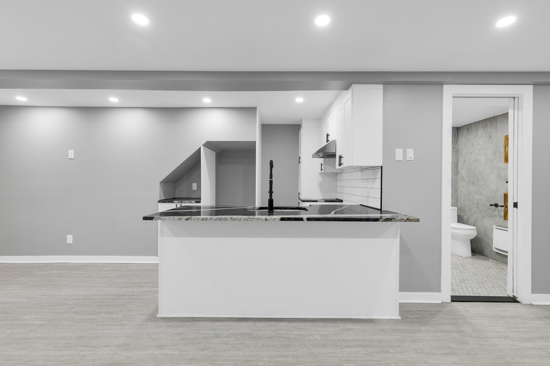 









11641

 - 11645


Av. Laurier

,
Montréal (Montréal-Nord),




QC
H1G4A8

