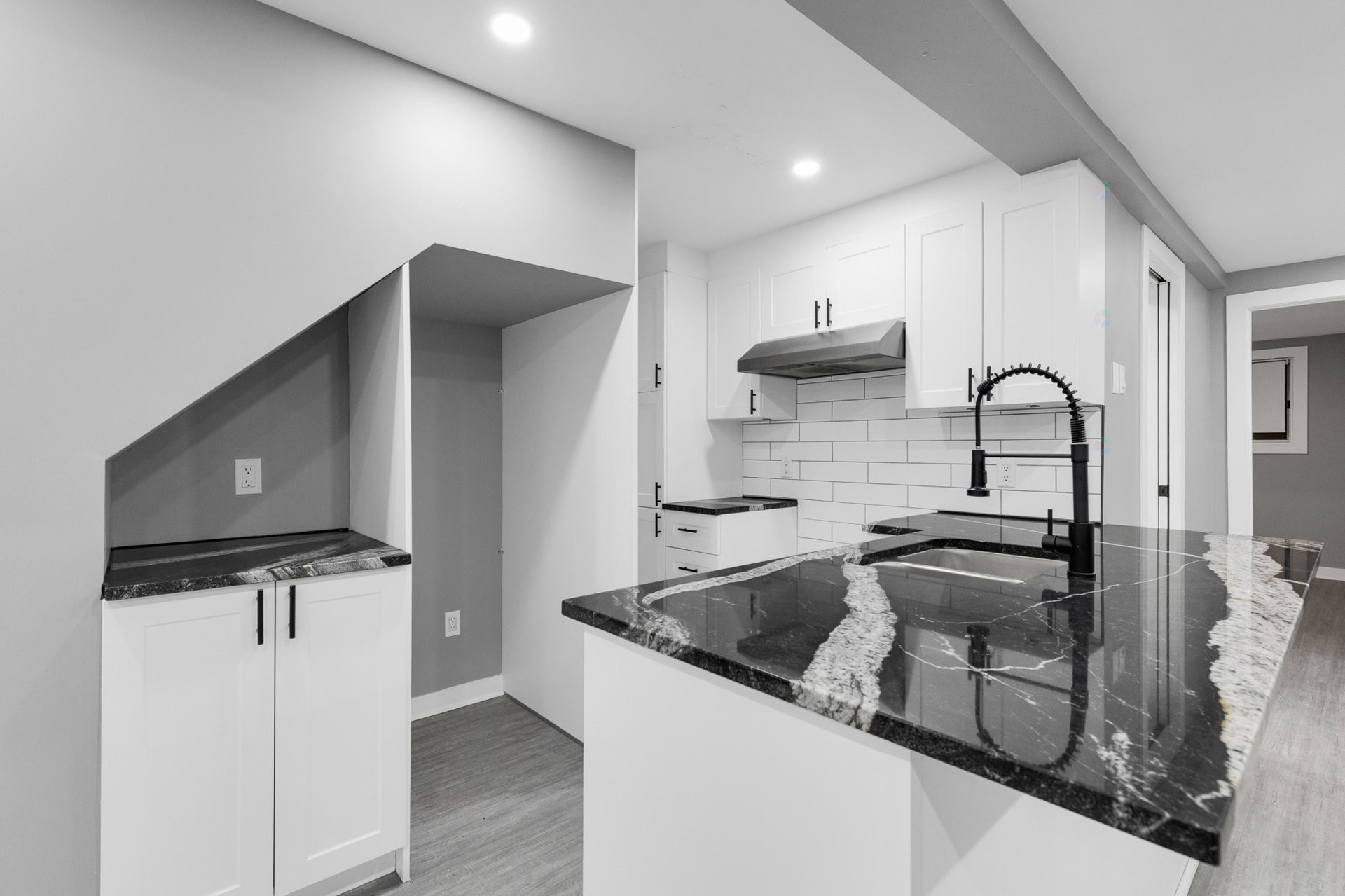 









11641

 - 11645


Av. Laurier

,
Montréal (Montréal-Nord),




QC
H1G4A8

