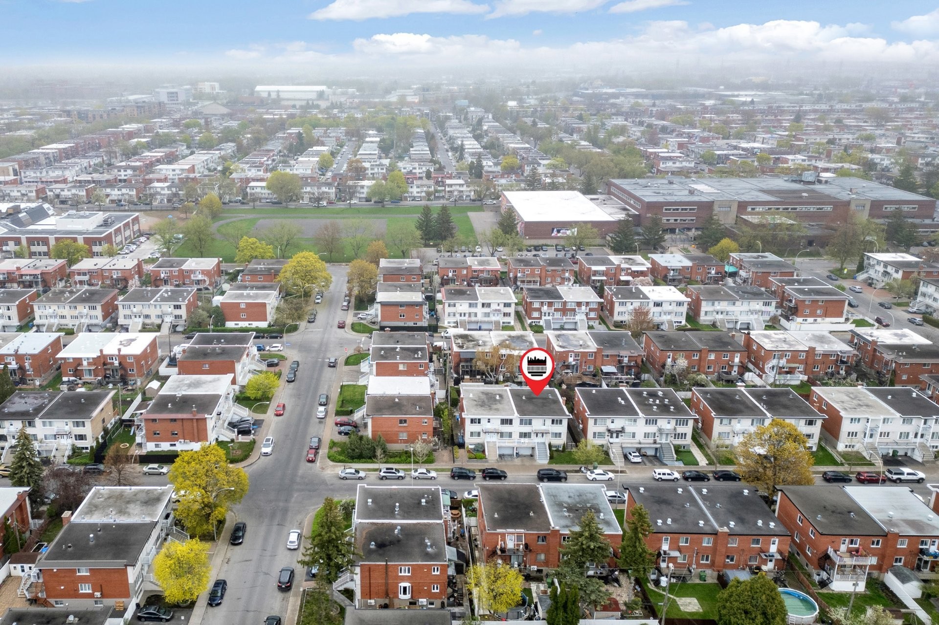 









11641

 - 11645


Av. Laurier

,
Montréal (Montréal-Nord),




QC
H1G4A8

