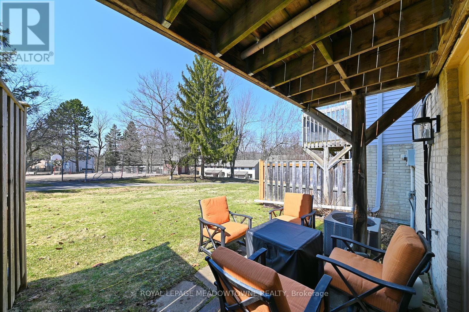 












74 - 80 LYNDEN CIRCLE

,
Halton Hills,




Ontario
L7G4Y8

