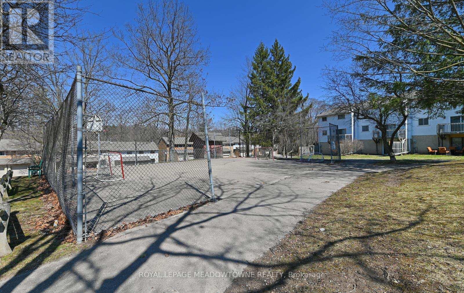 












74 - 80 LYNDEN CIRCLE

,
Halton Hills,




Ontario
L7G4Y8

