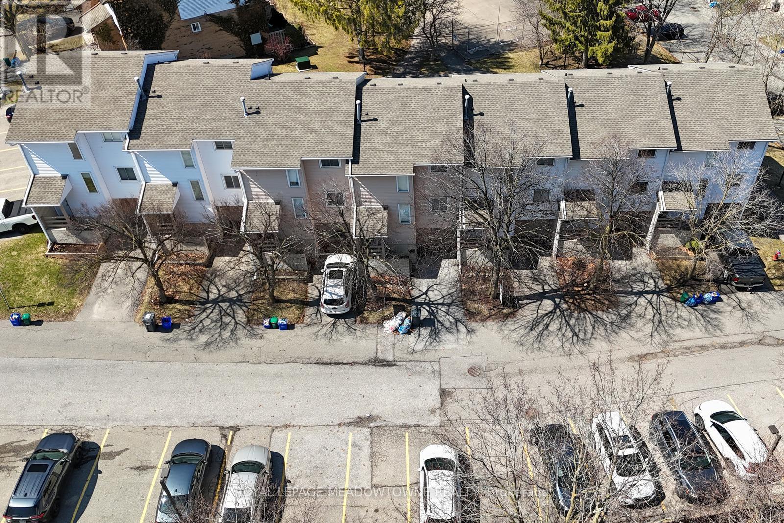 












74 - 80 LYNDEN CIRCLE

,
Halton Hills,




Ontario
L7G4Y8

