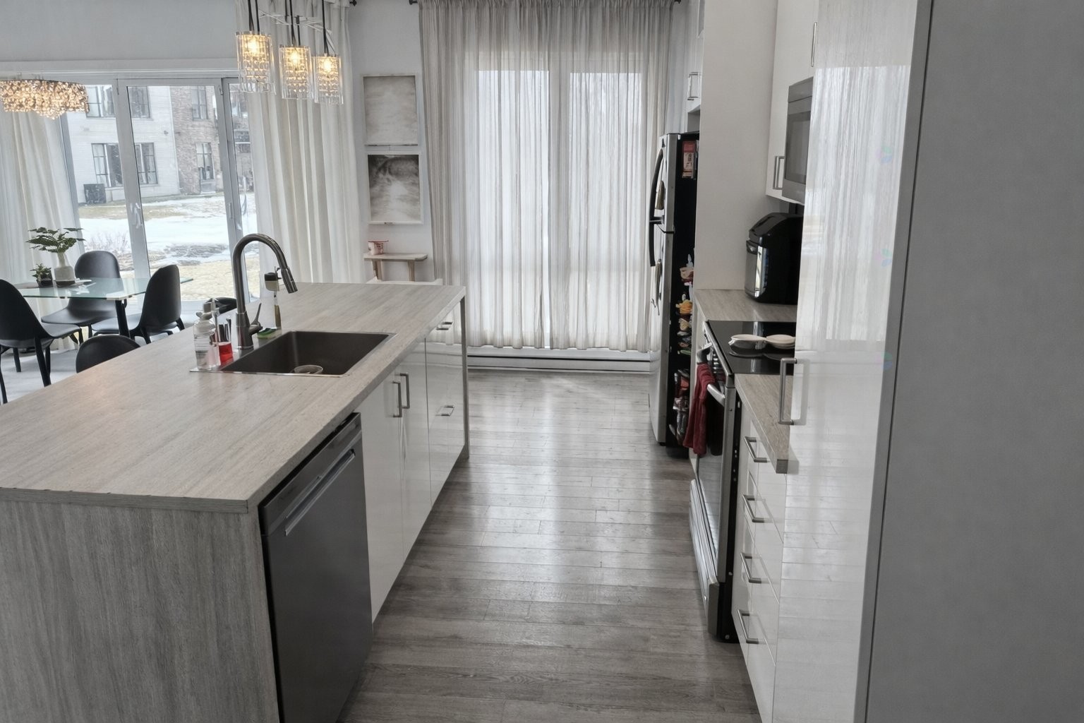 









3630


Rue Roland-Marquette

, 106,
Longueuil (Saint-Hubert),




QC
J3Y0T3

