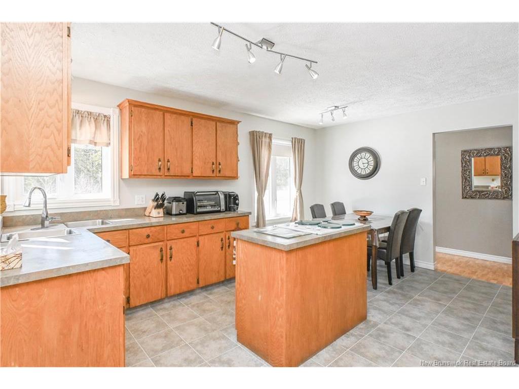 









199


Saint-Simon

RD,
Caraquet,




NB
E1W 1B3

