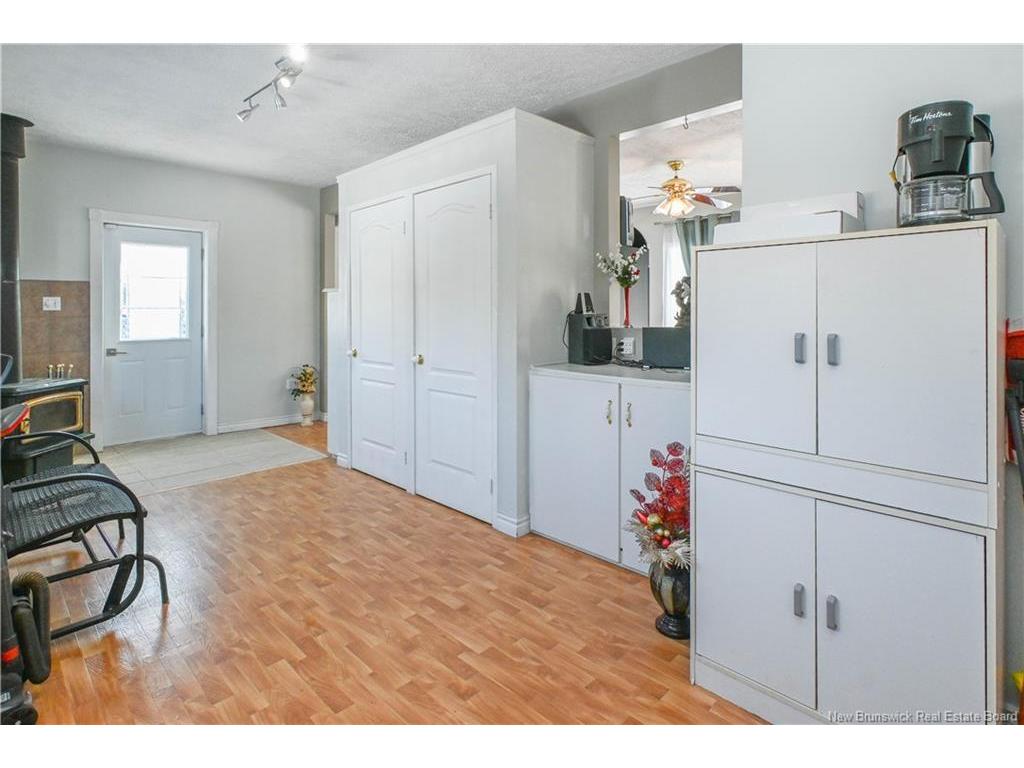









199


Saint-Simon

RD,
Caraquet,




NB
E1W 1B3

